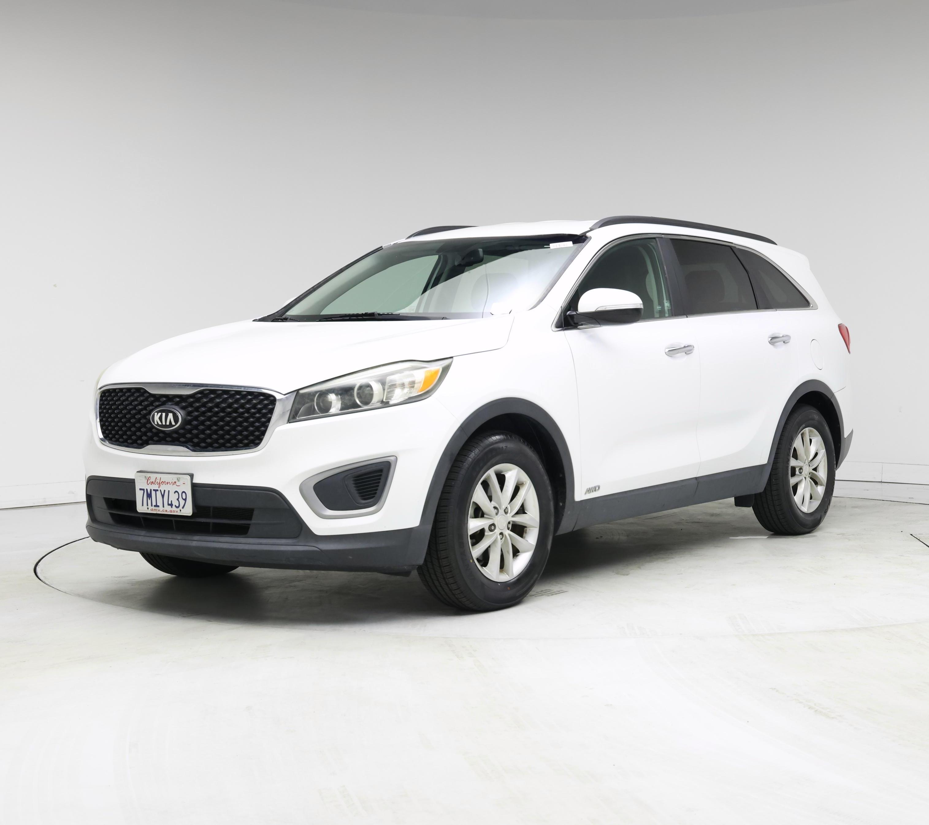 Thumbnail: 2016 Kia Sorento - 4