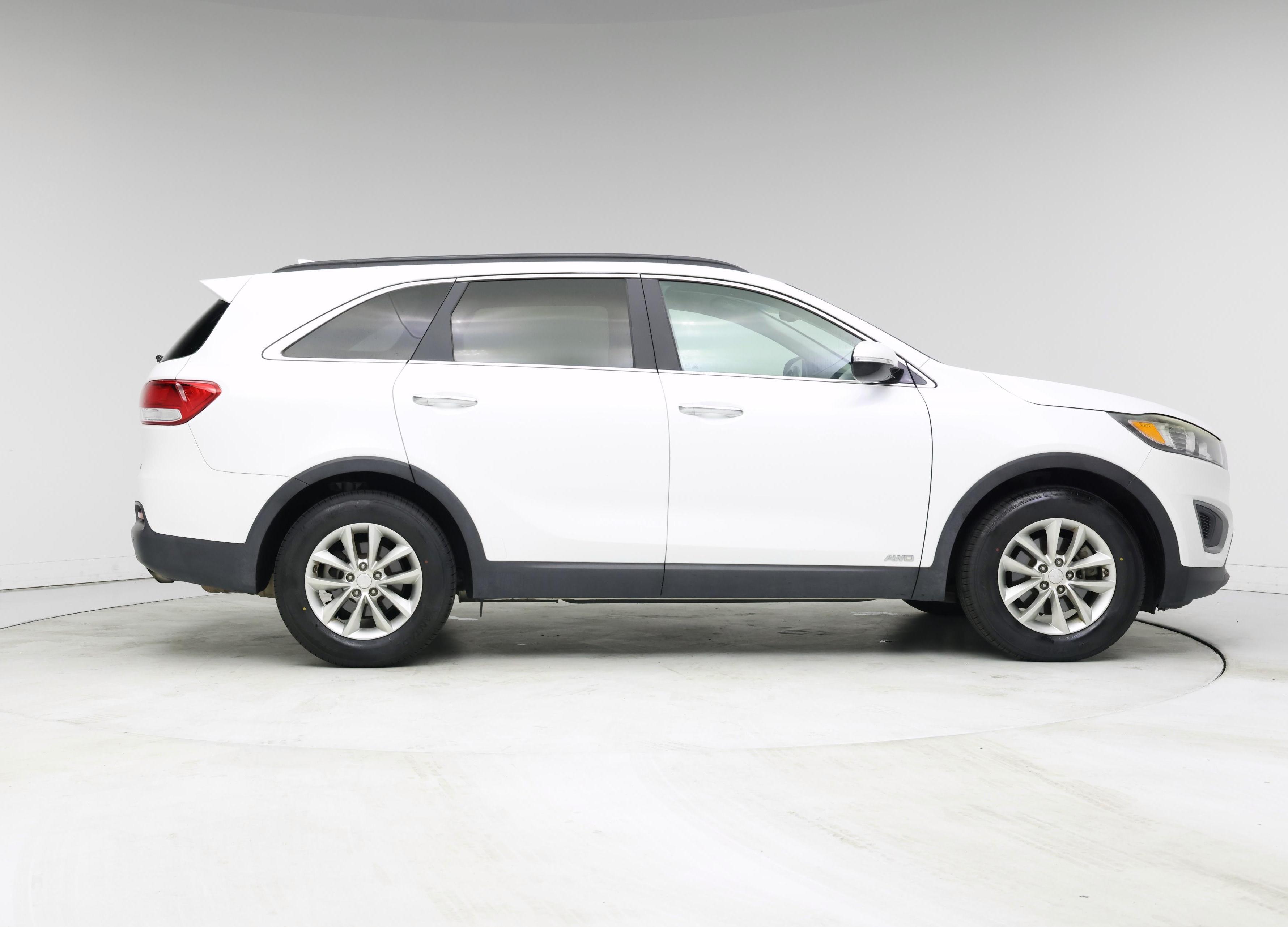 Thumbnail: 2016 Kia Sorento - 7