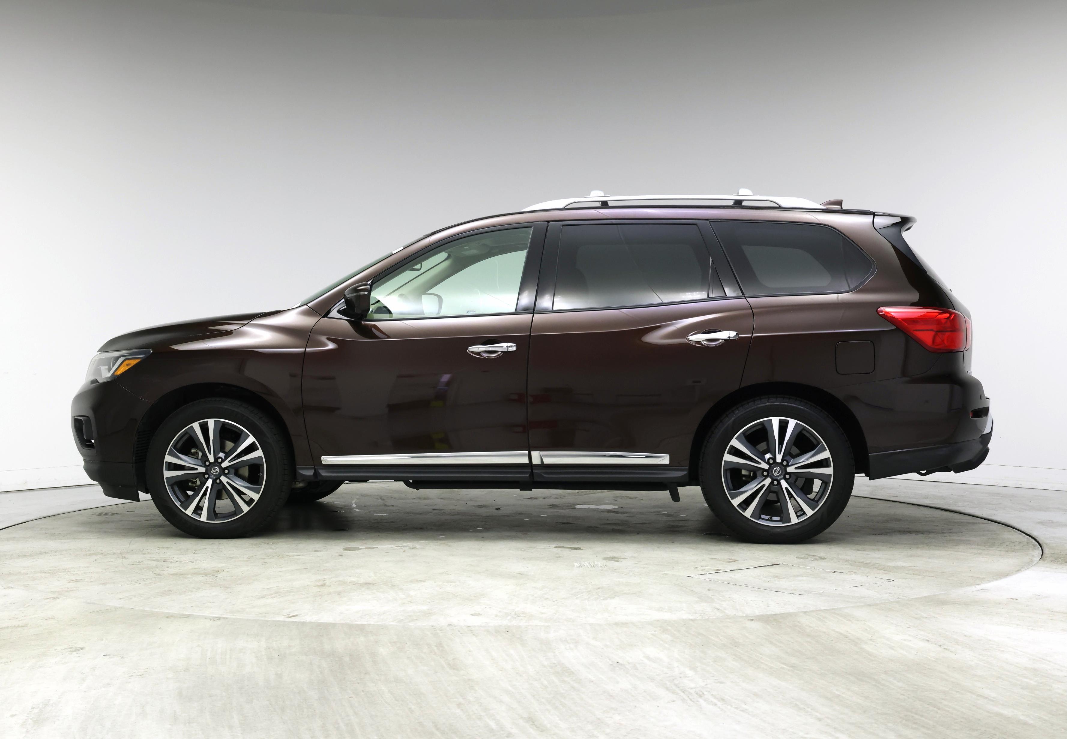 Thumbnail: 2019 Nissan Pathfinder - 3