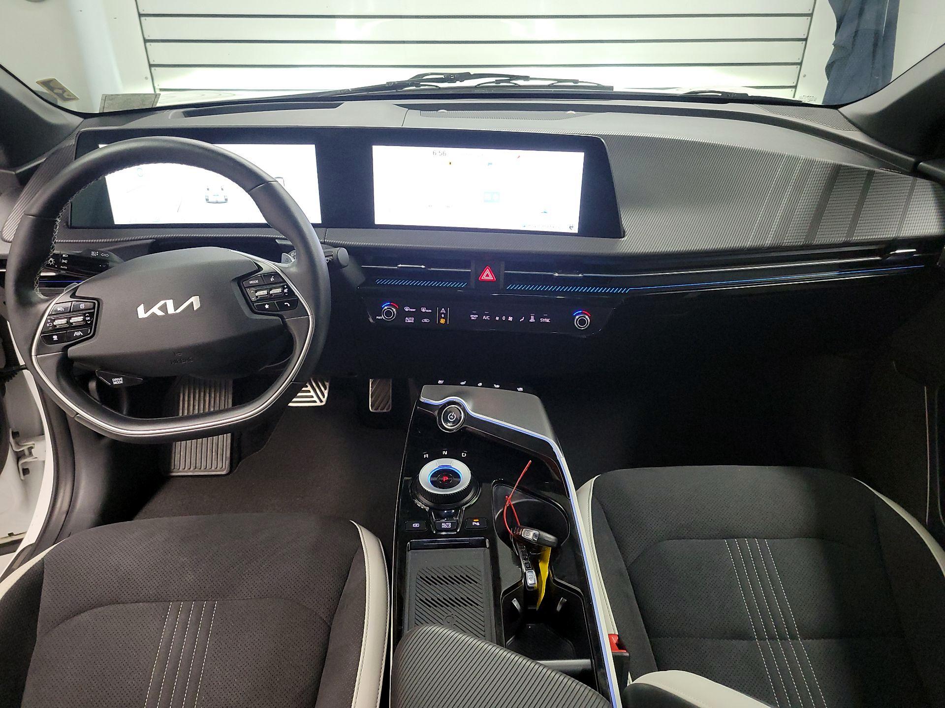 Thumbnail: 2023 Kia EV6 - 9