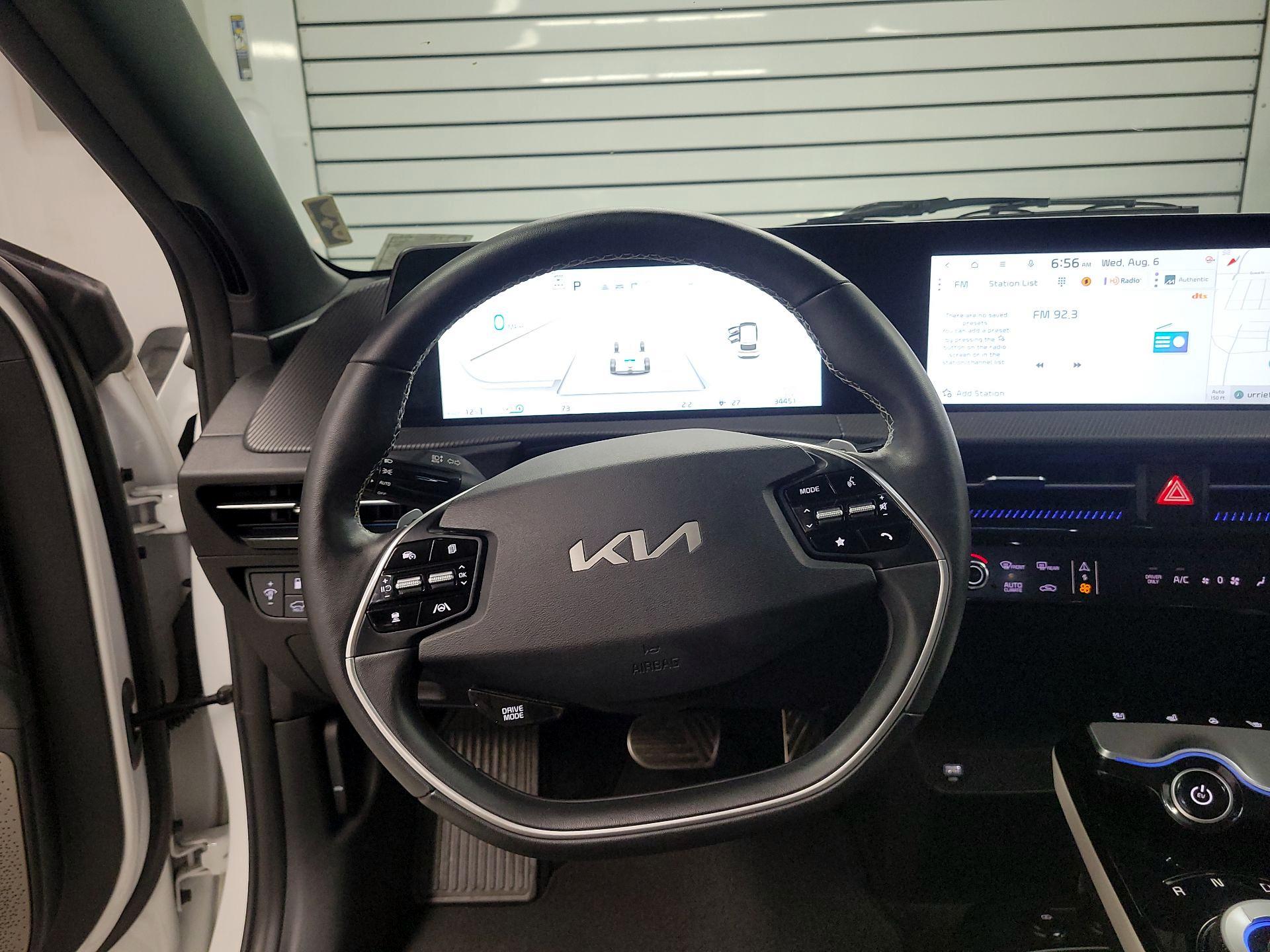 Thumbnail: 2023 Kia EV6 - 10