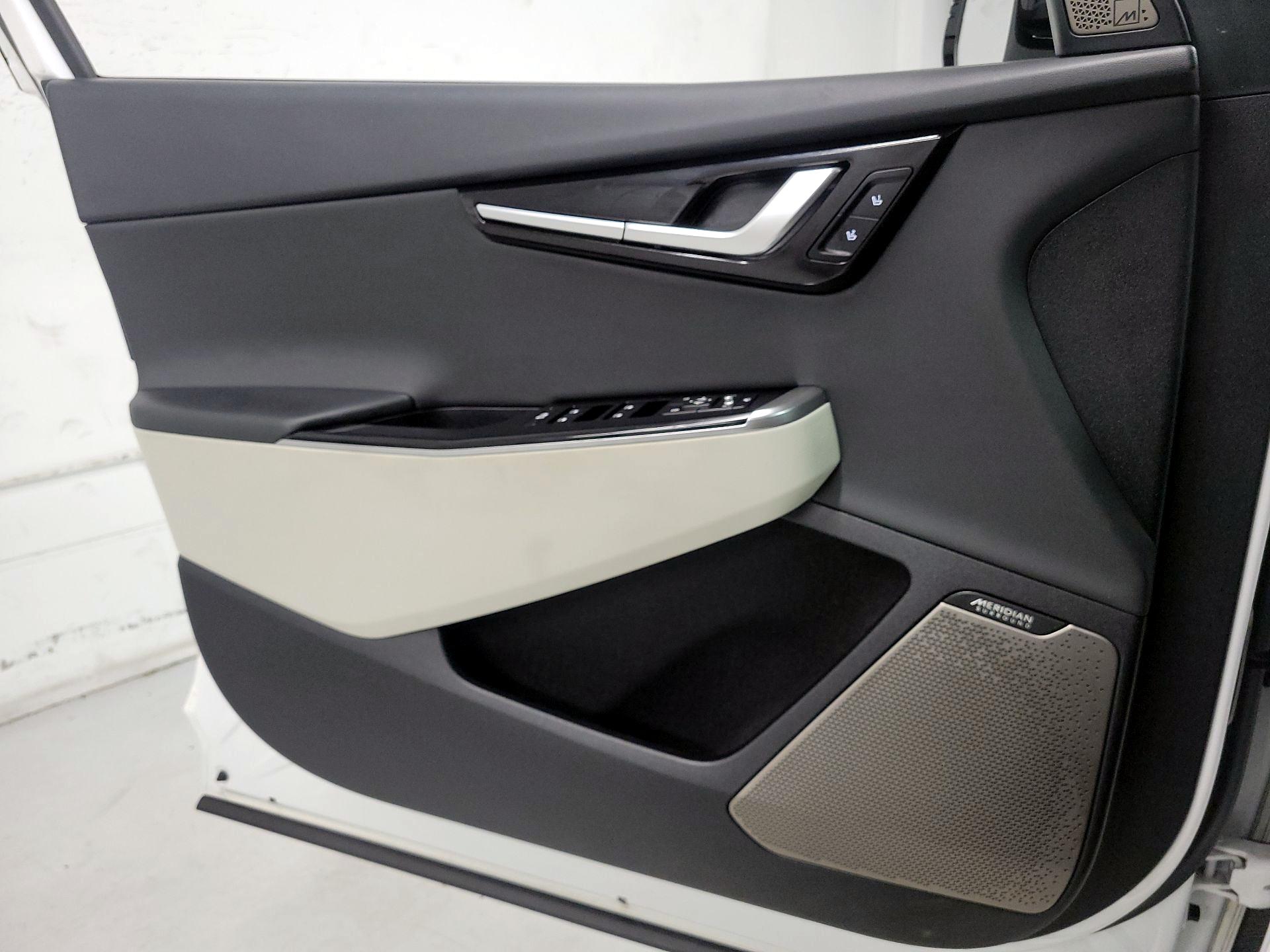 Thumbnail: 2023 Kia EV6 - 12