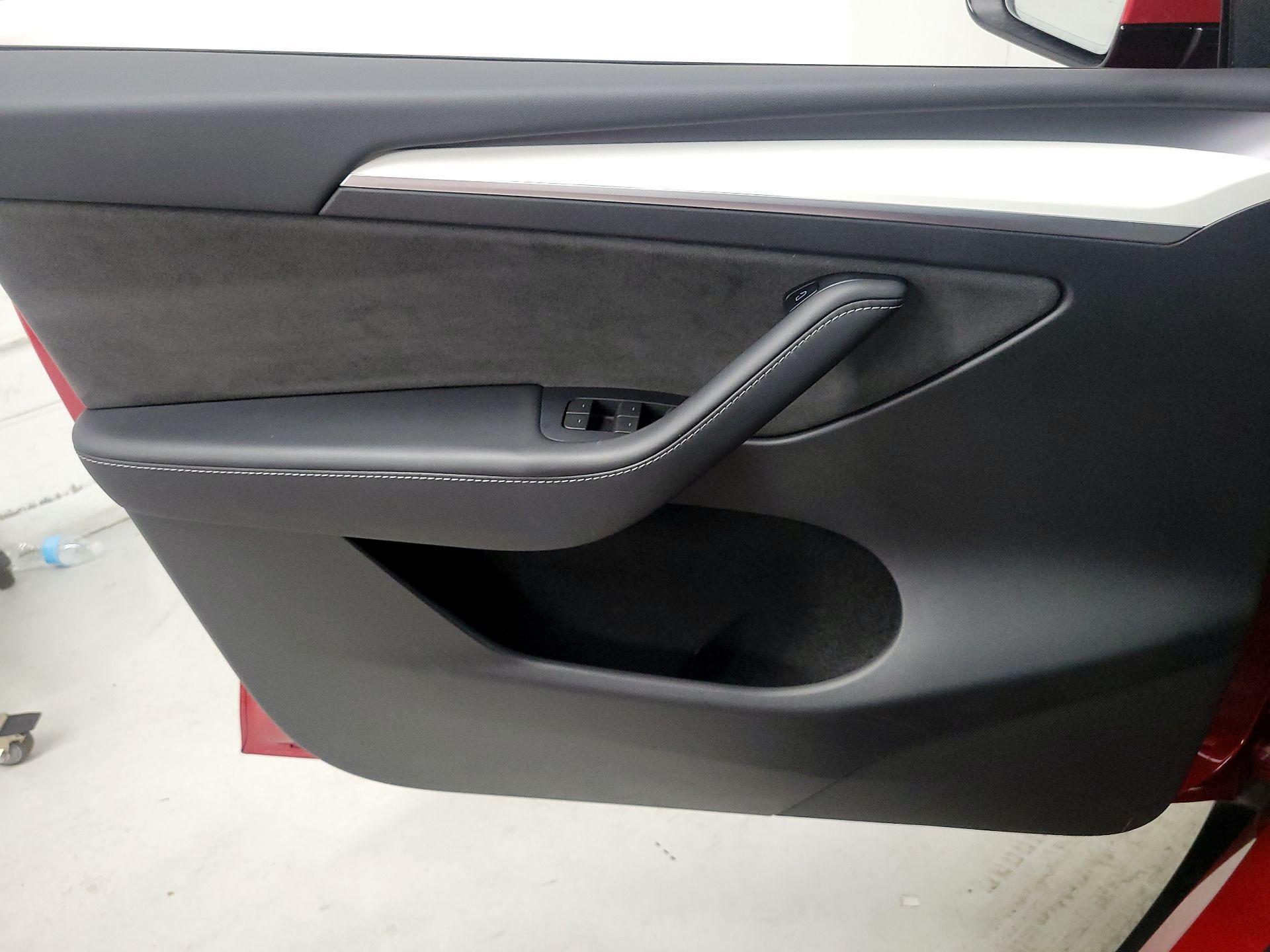 Thumbnail: 2023 Tesla Model Y - 12