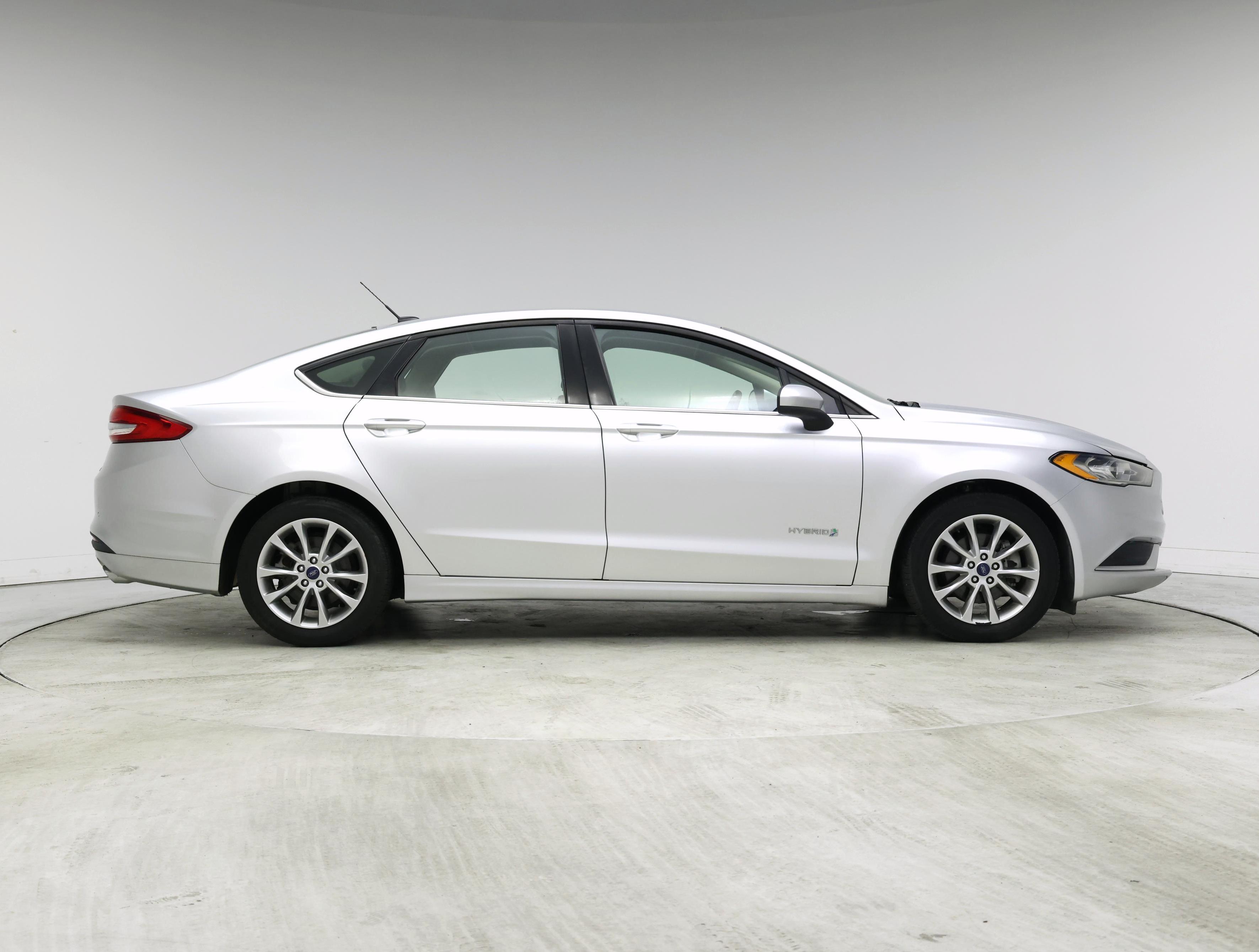 Thumbnail: 2017 Ford Fusion - 7