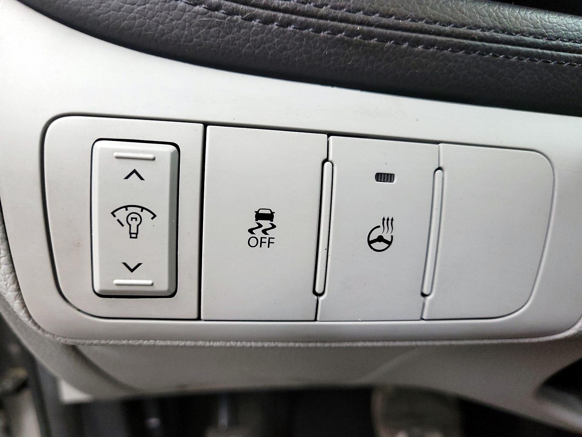 Thumbnail: 2013 Kia Optima - 13