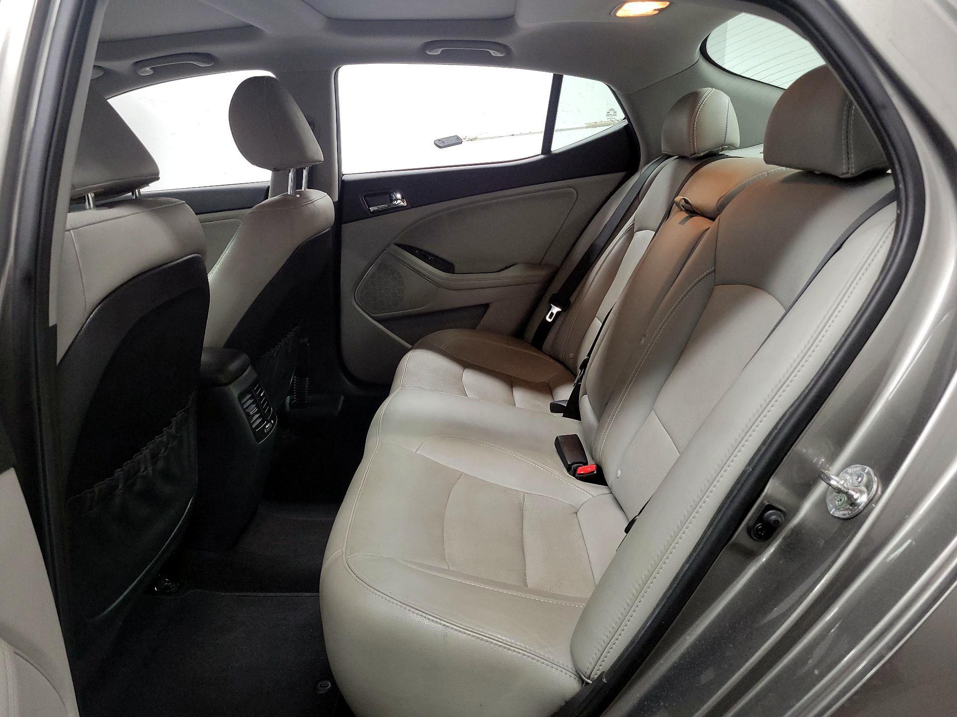 Thumbnail: 2013 Kia Optima - 18