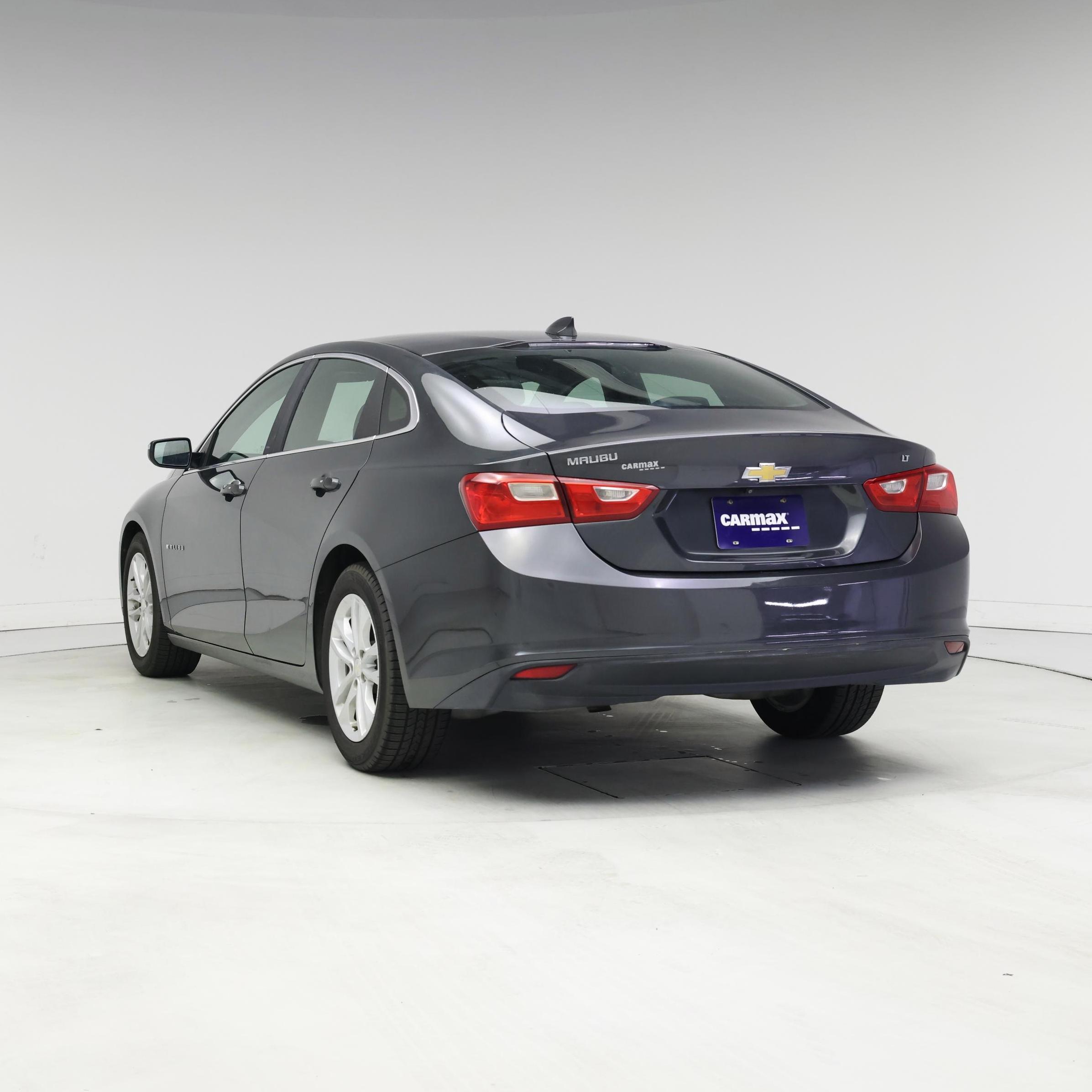 Thumbnail: 2017 Chevrolet Malibu - 2