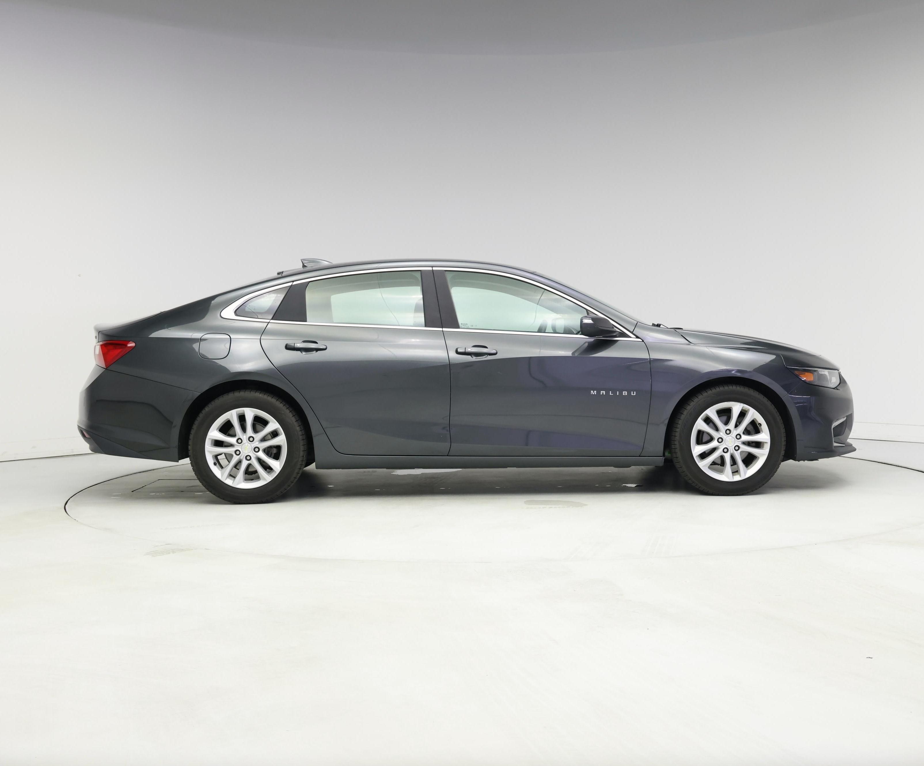 Thumbnail: 2017 Chevrolet Malibu - 7