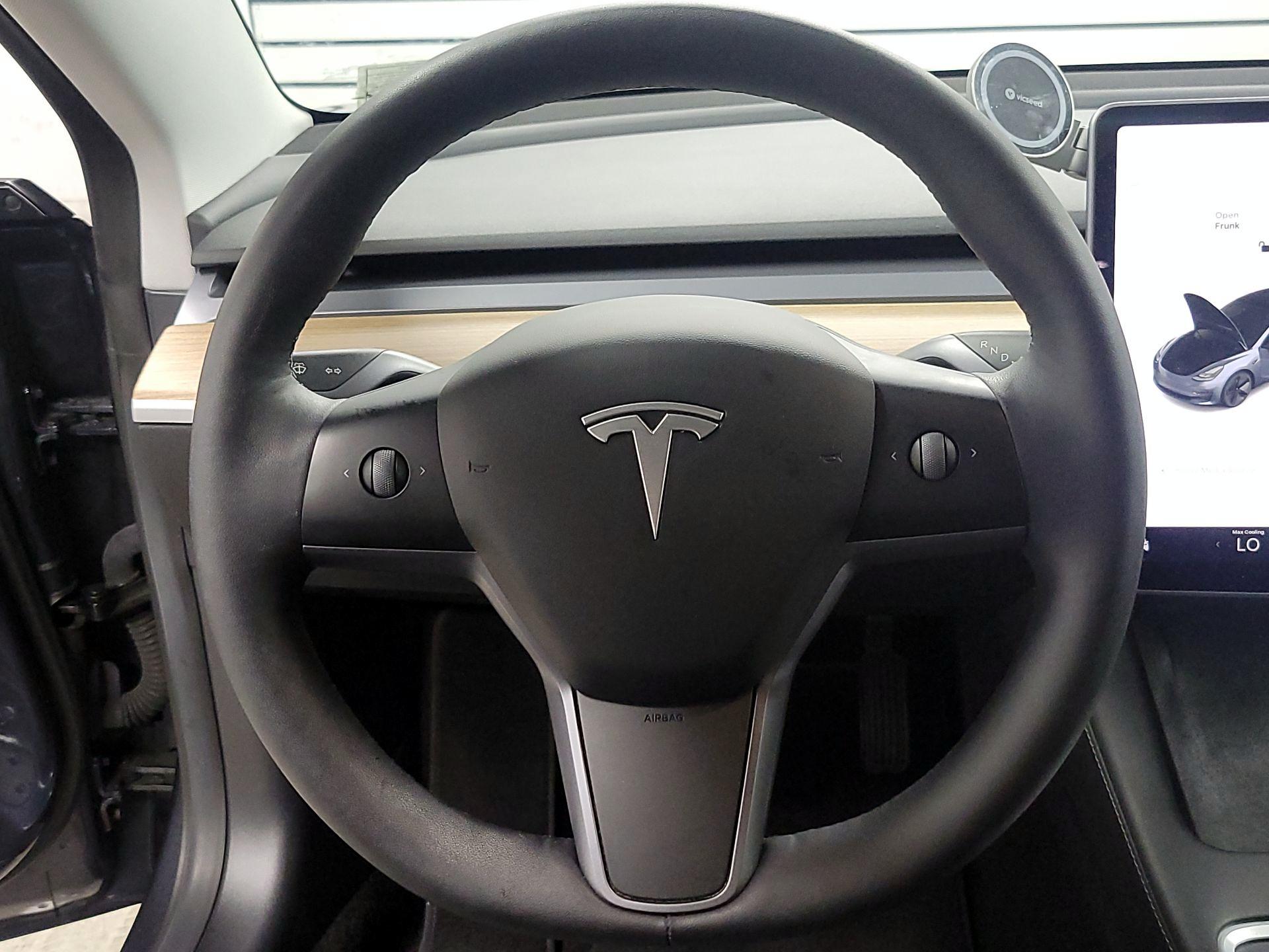 Thumbnail: 2021 Tesla Model 3 - 10