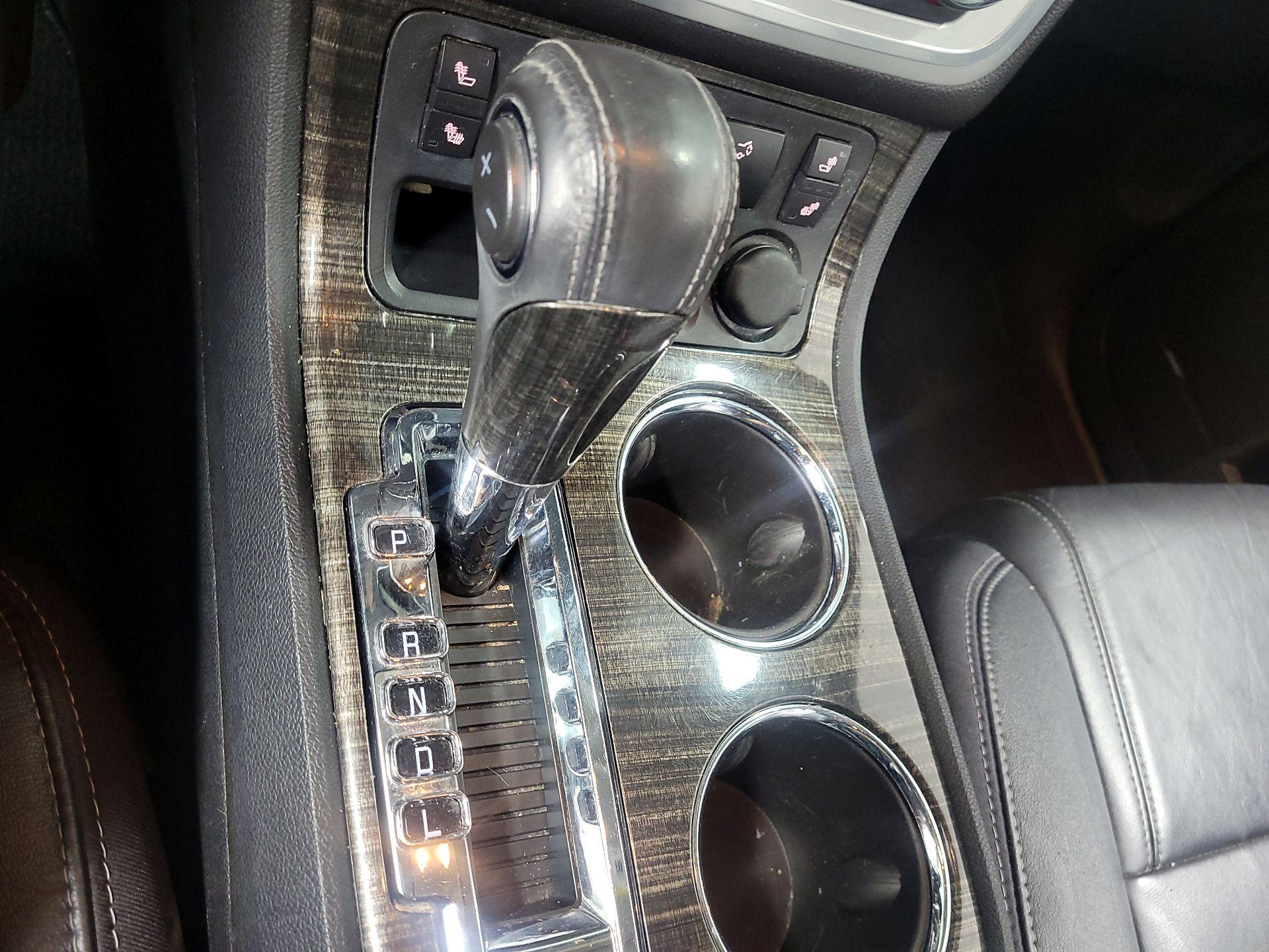 Thumbnail: 2013 GMC Acadia - 16