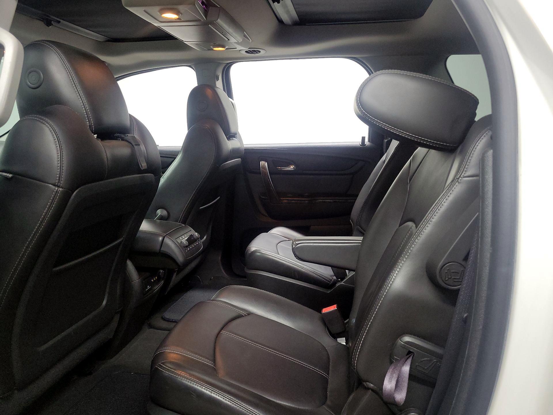 Thumbnail: 2013 GMC Acadia - 17