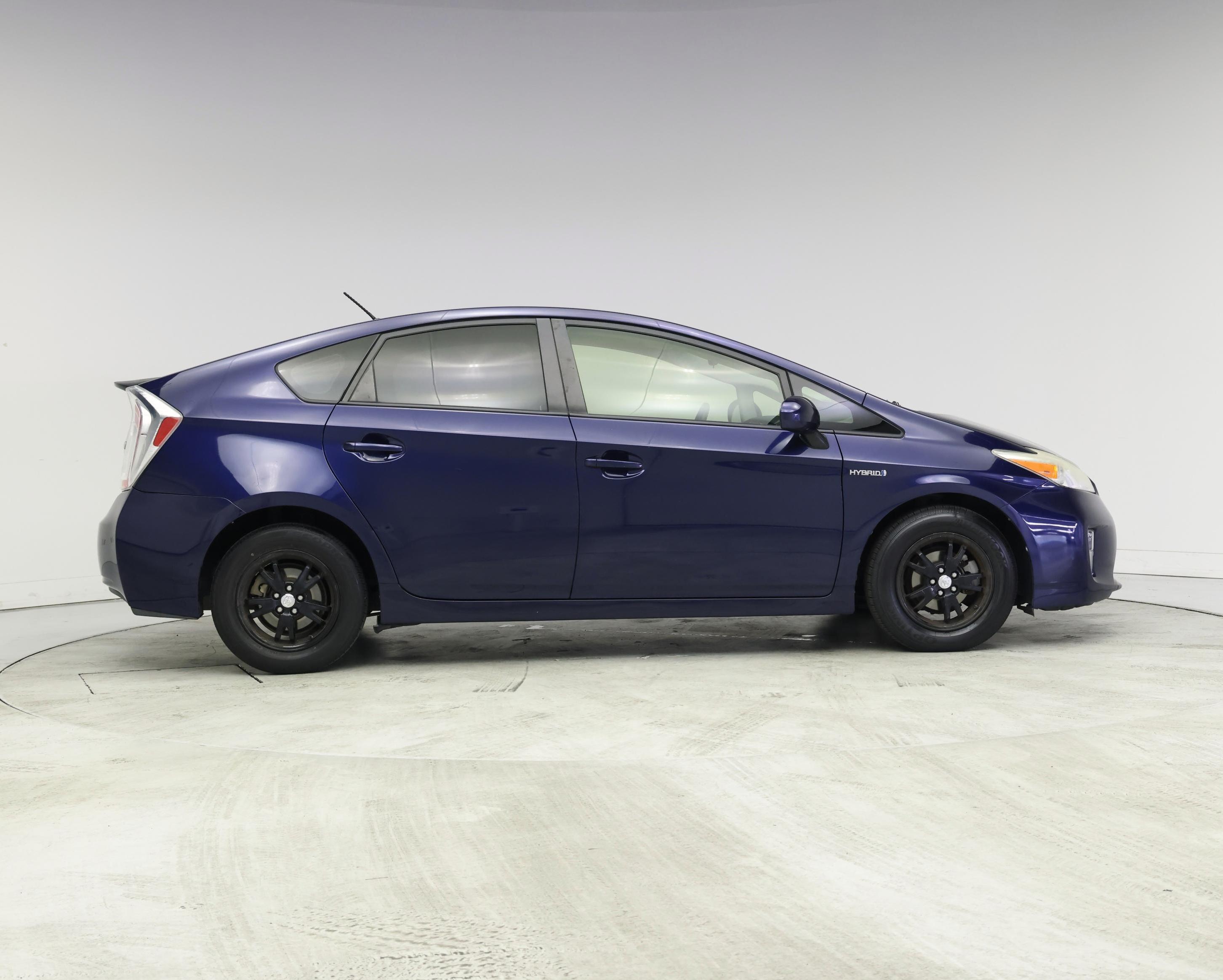 Thumbnail: 2015 Toyota Prius - 7