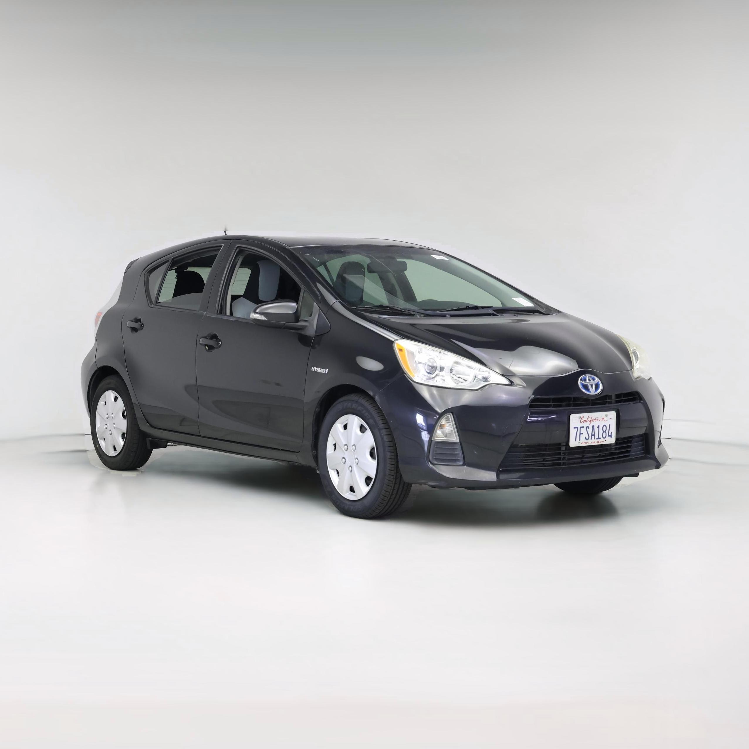Thumbnail: 2014 Toyota Prius c - 1