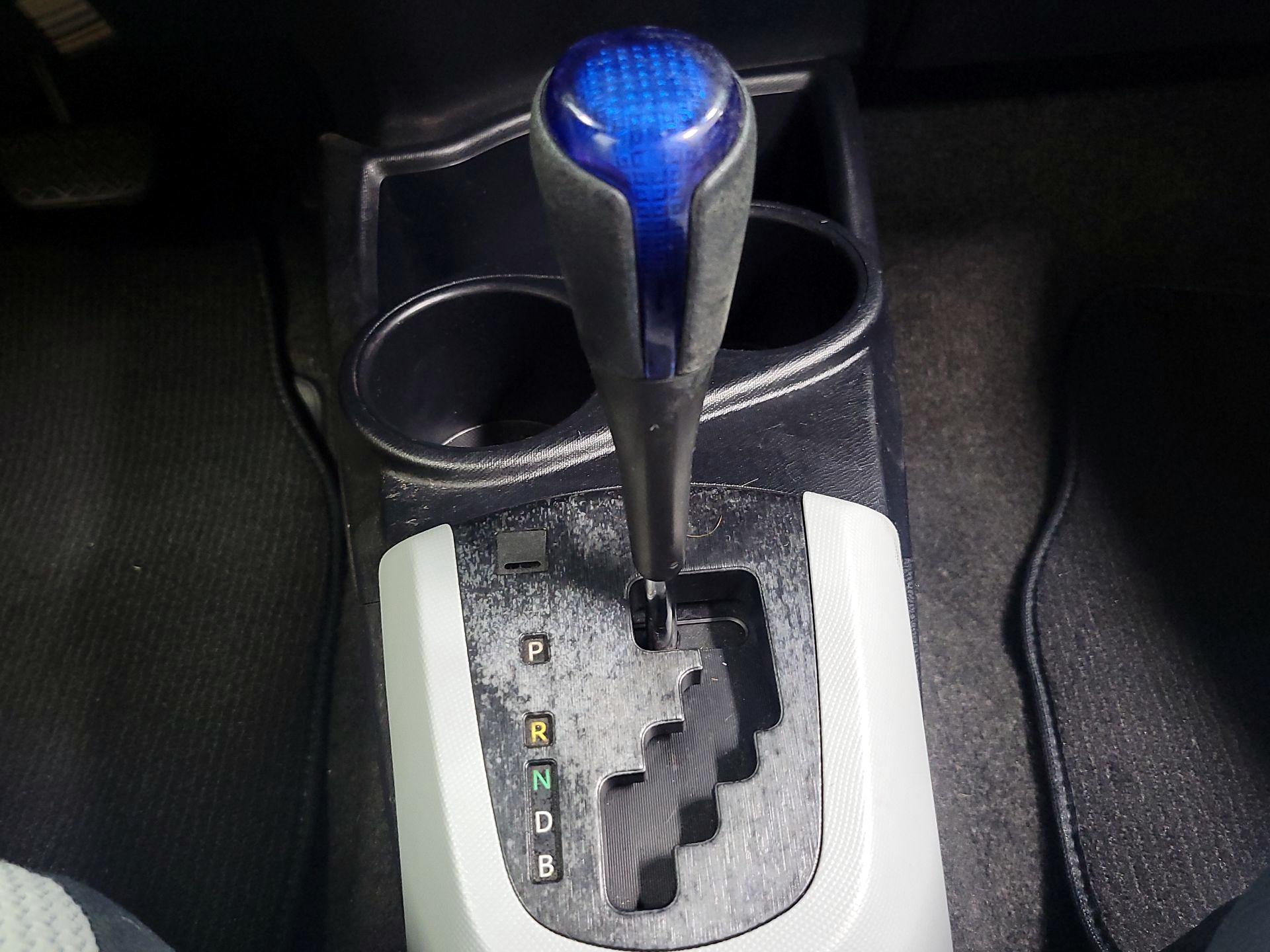 Thumbnail: 2014 Toyota Prius c - 16