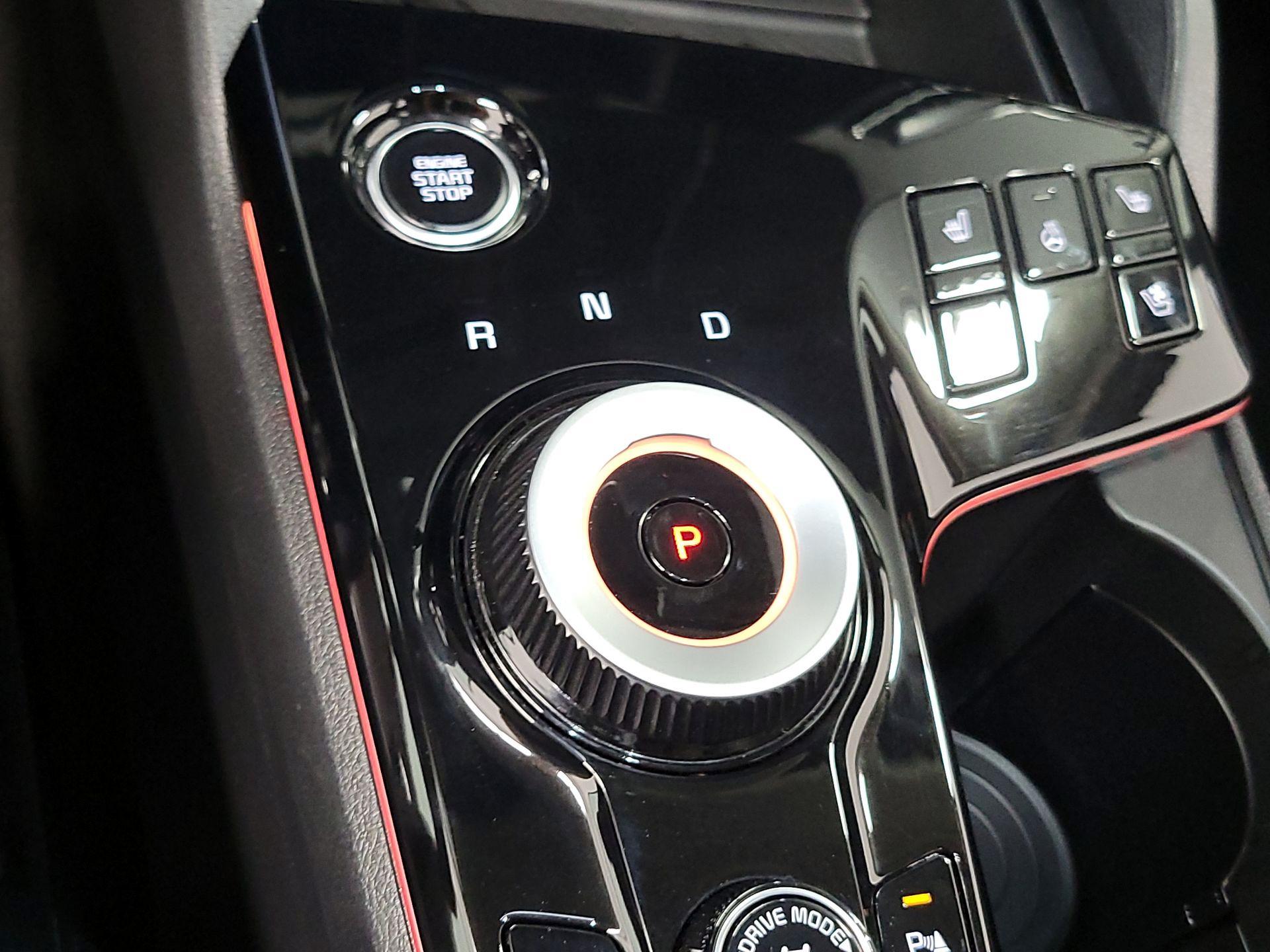 Thumbnail: 2023 Kia Sportage - 16