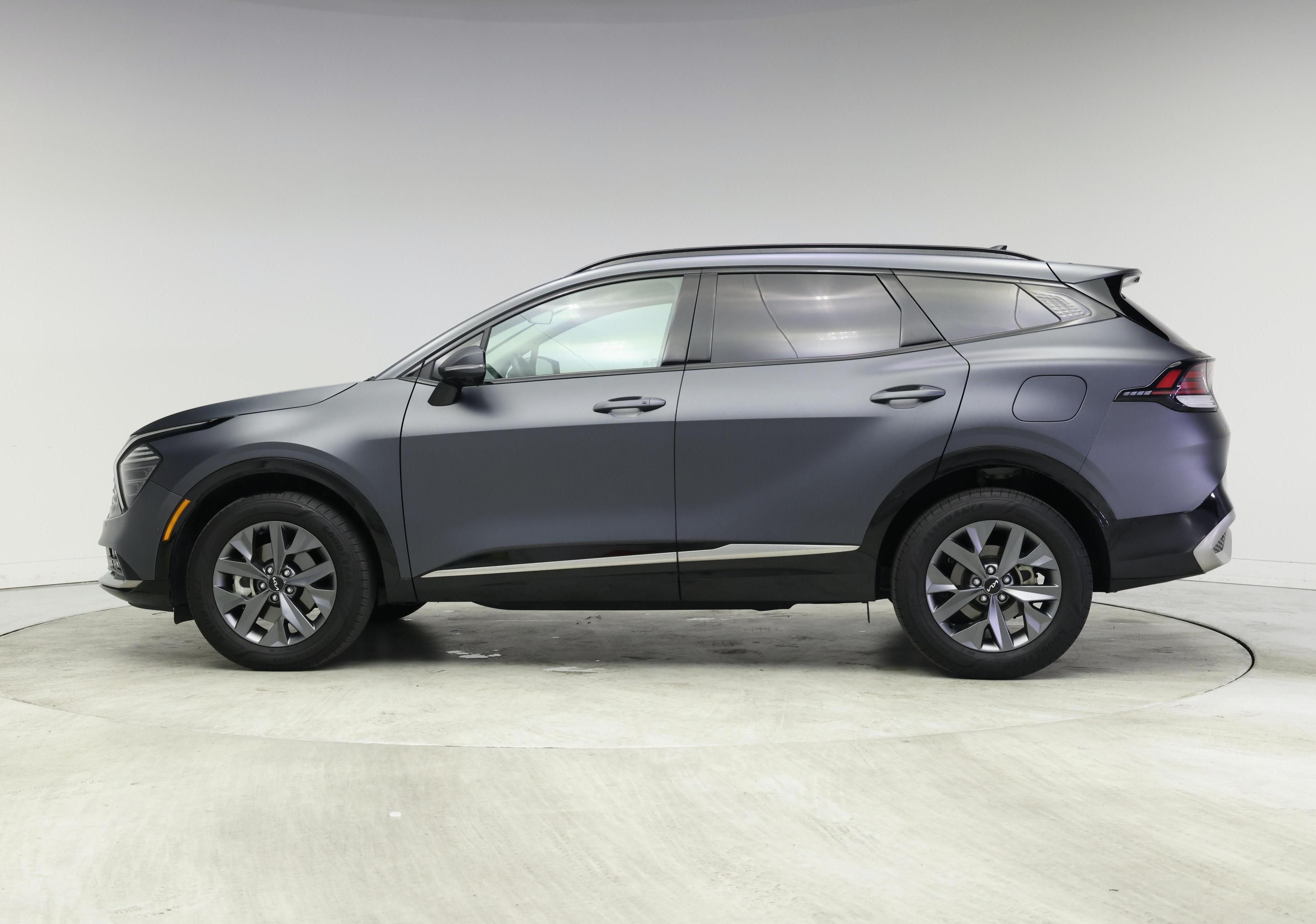 Thumbnail: 2023 Kia Sportage - 3