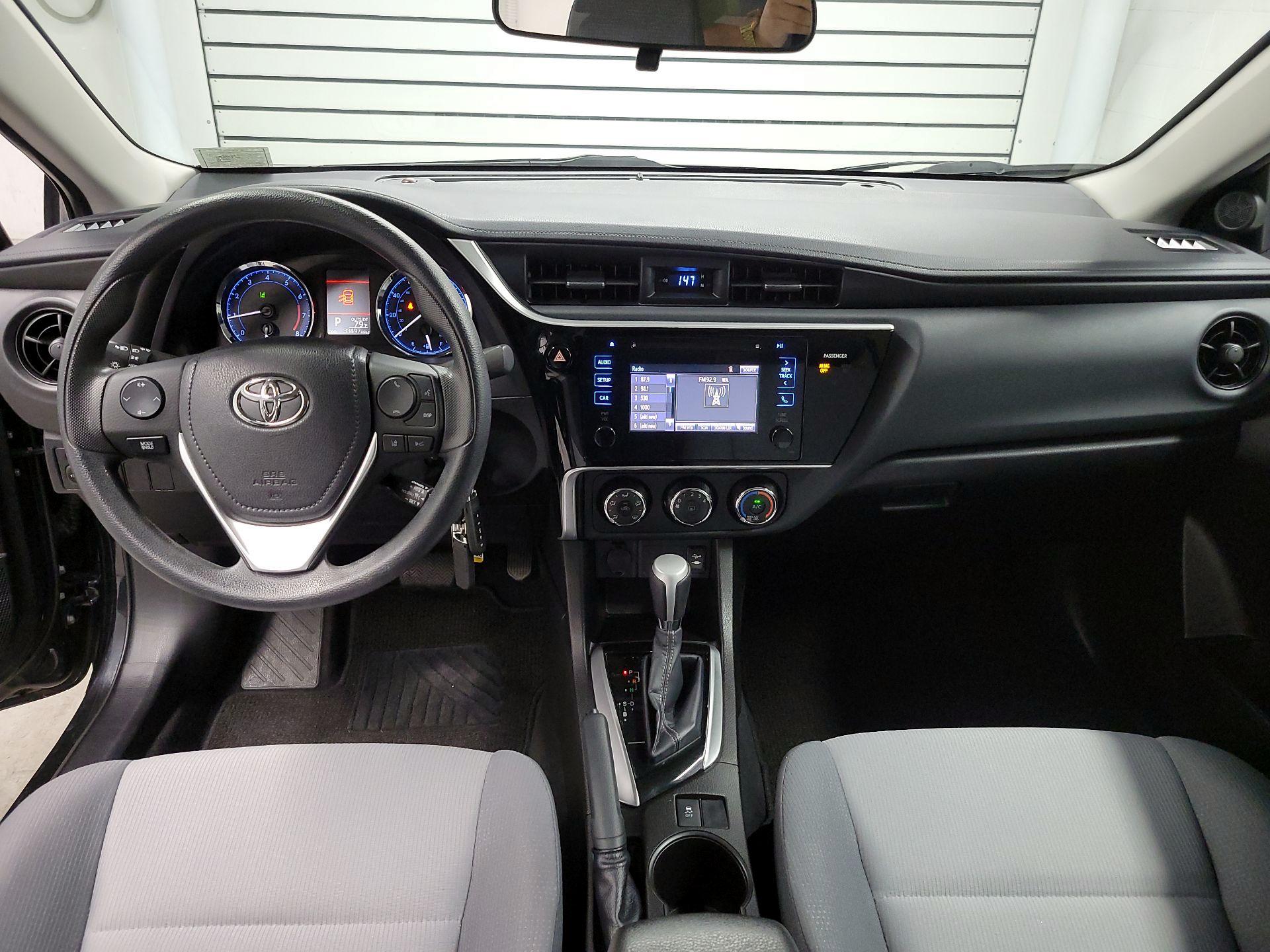 Thumbnail: 2017 Toyota Corolla - 9