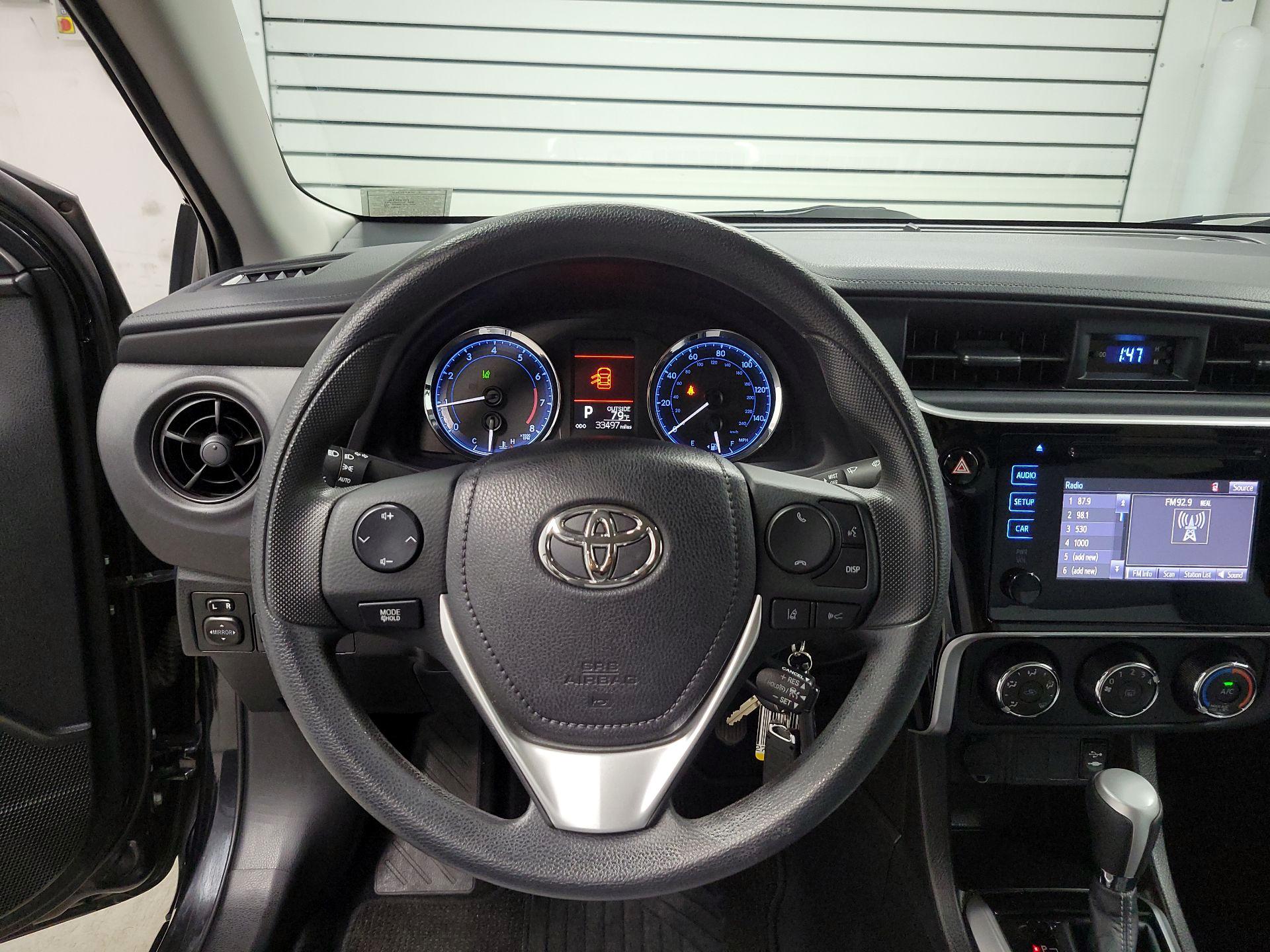 Thumbnail: 2017 Toyota Corolla - 10