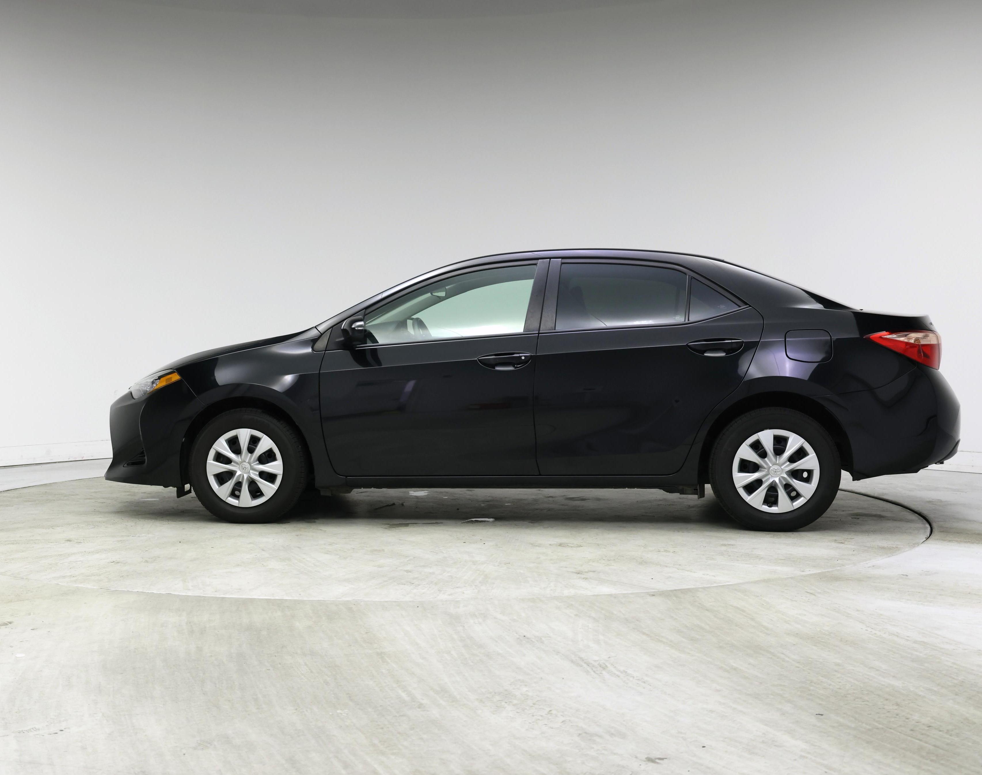 Thumbnail: 2017 Toyota Corolla - 3