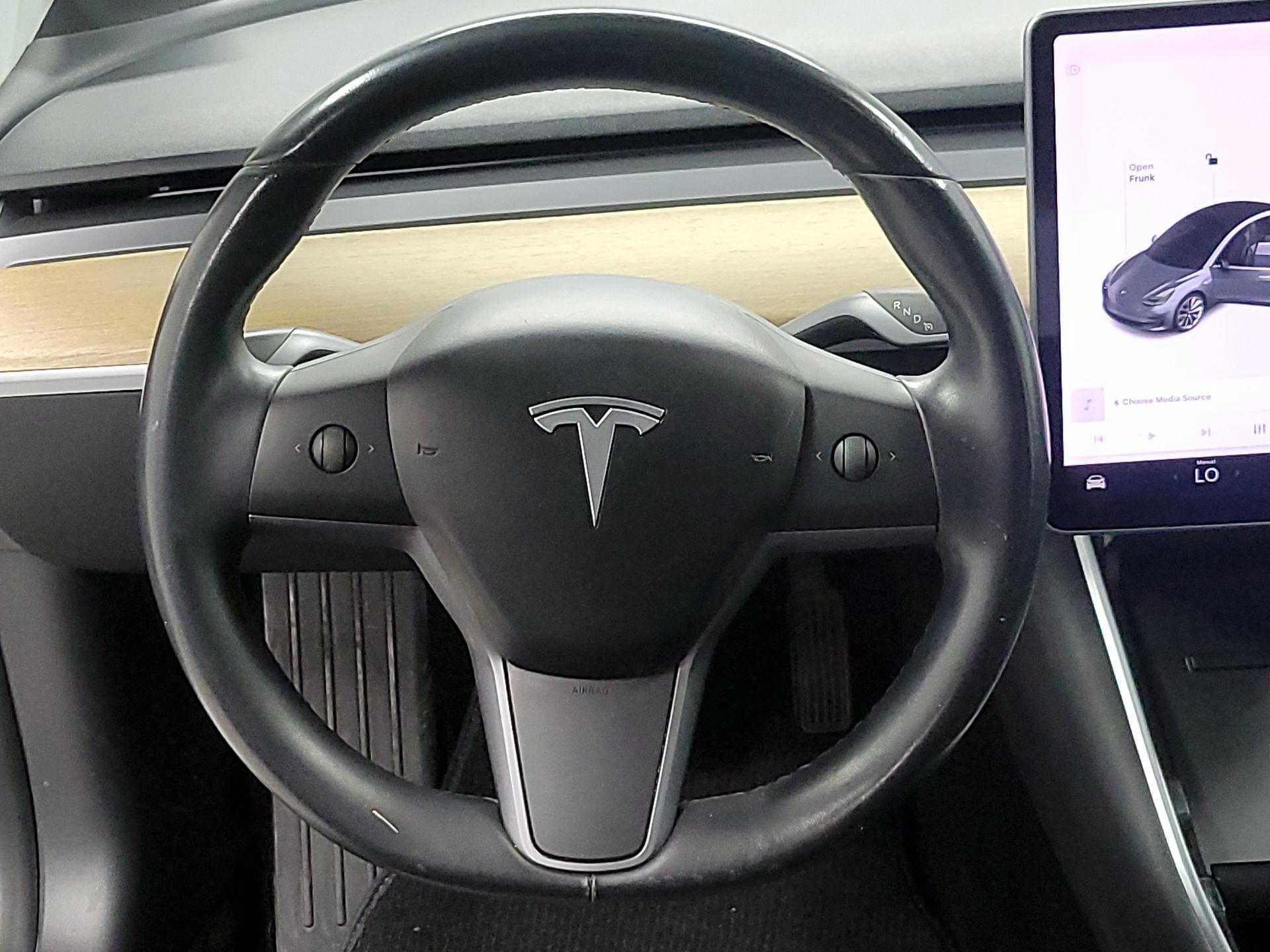 Thumbnail: 2018 Tesla Model 3 - 10