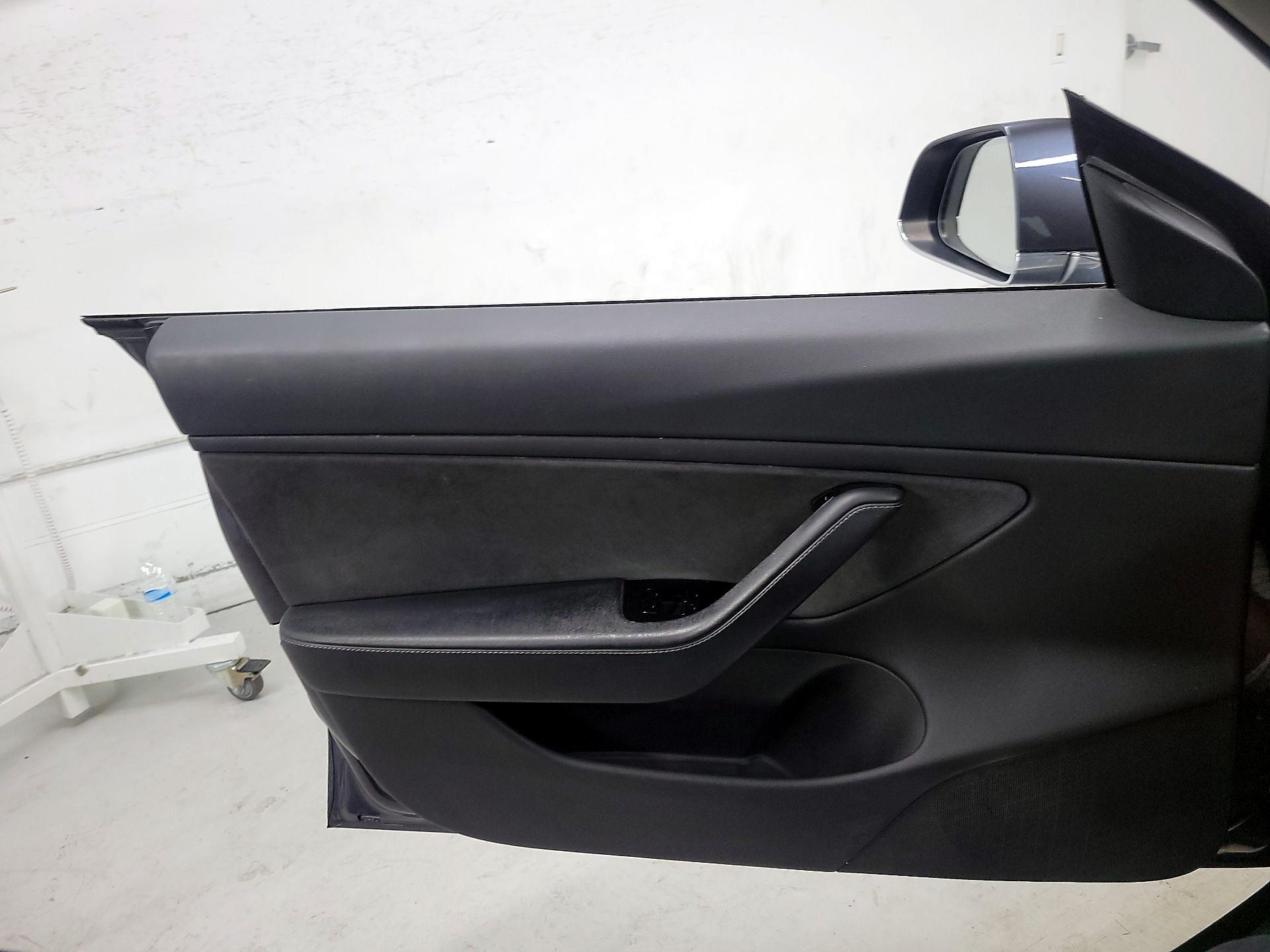 Thumbnail: 2018 Tesla Model 3 - 12