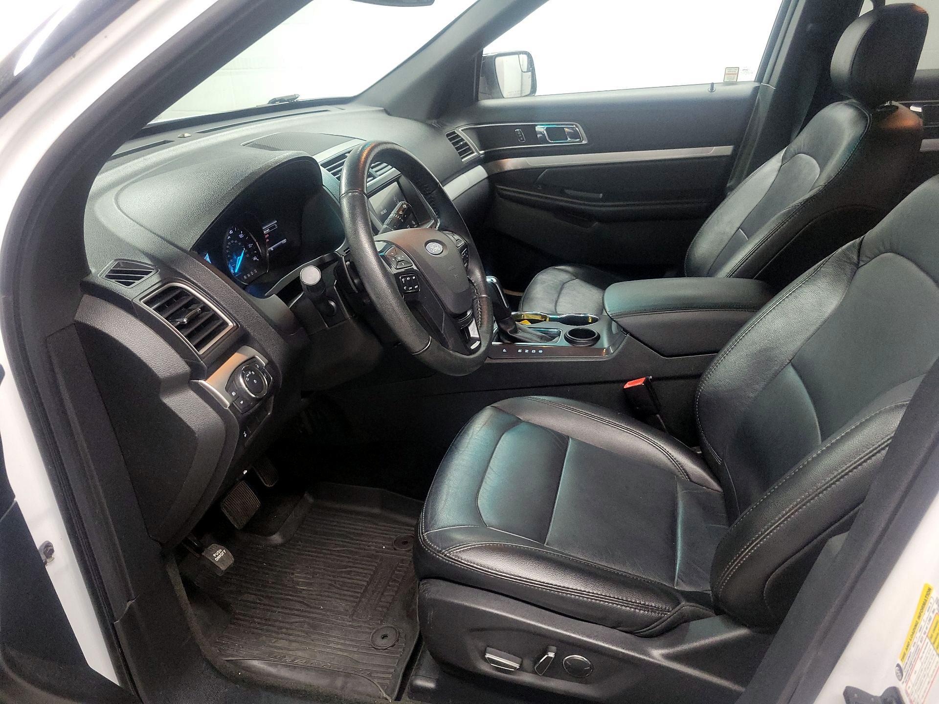 Thumbnail: 2017 Ford Explorer - 11