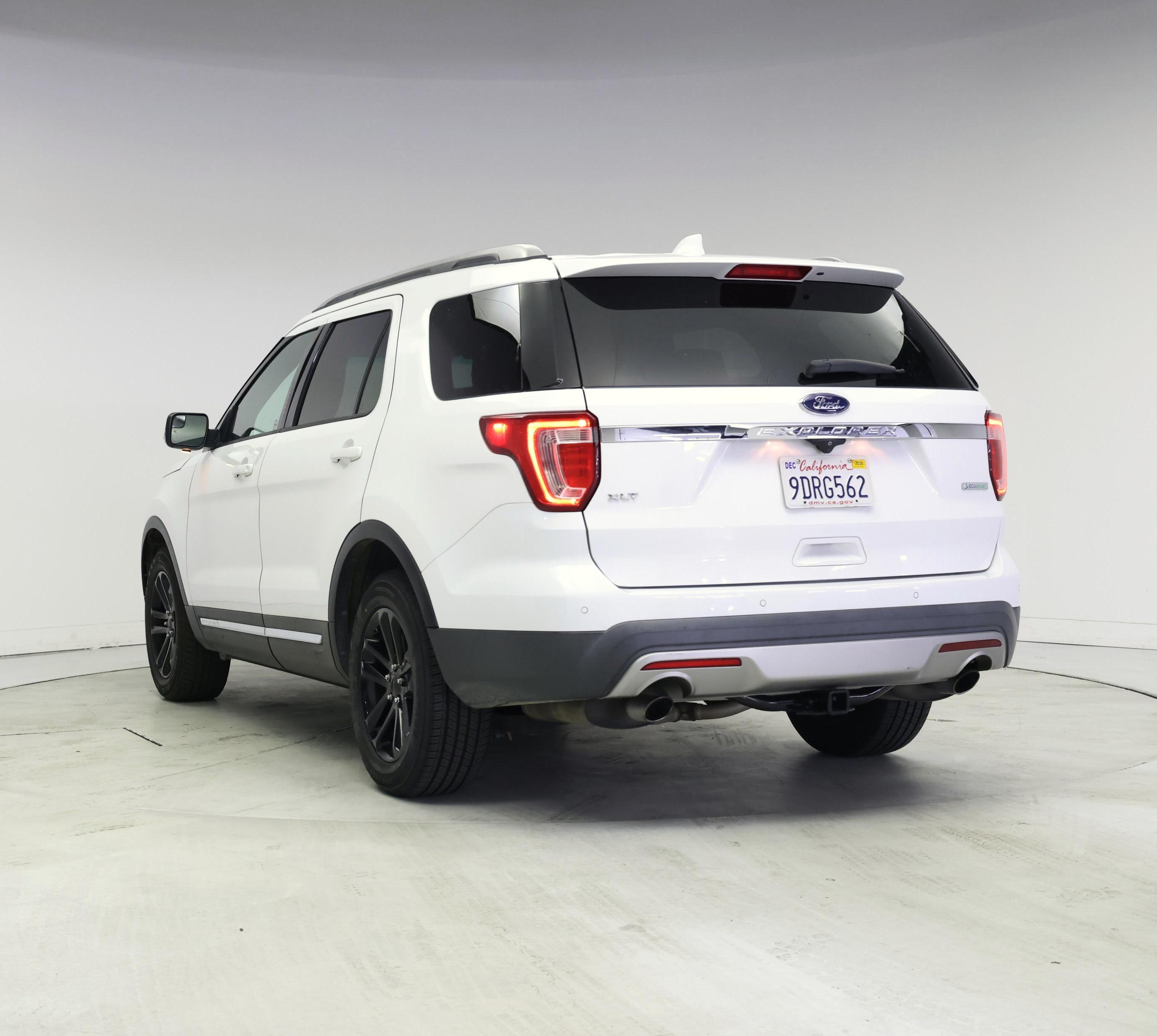 Thumbnail: 2017 Ford Explorer - 2