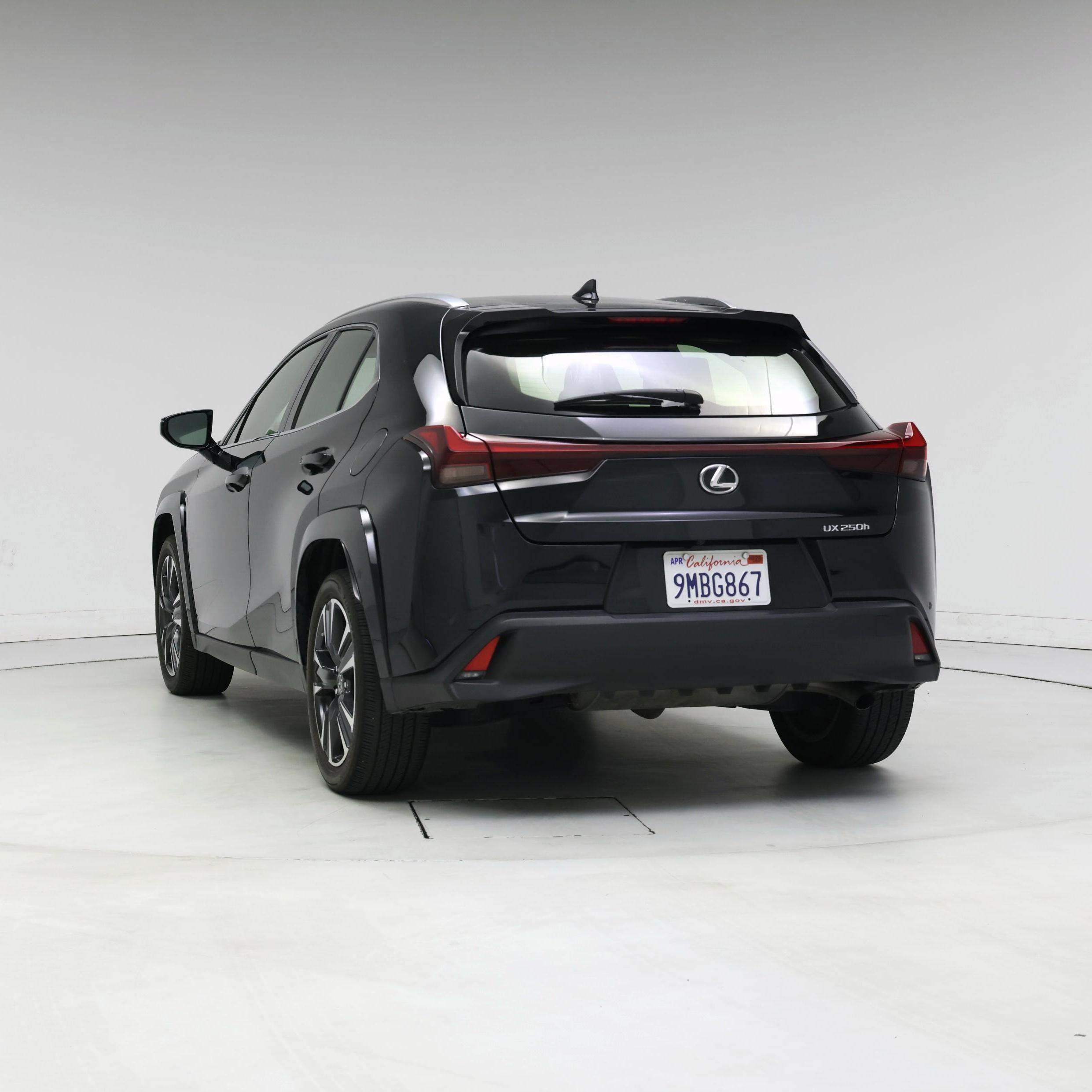 Thumbnail: 2023 Lexus UX - 2