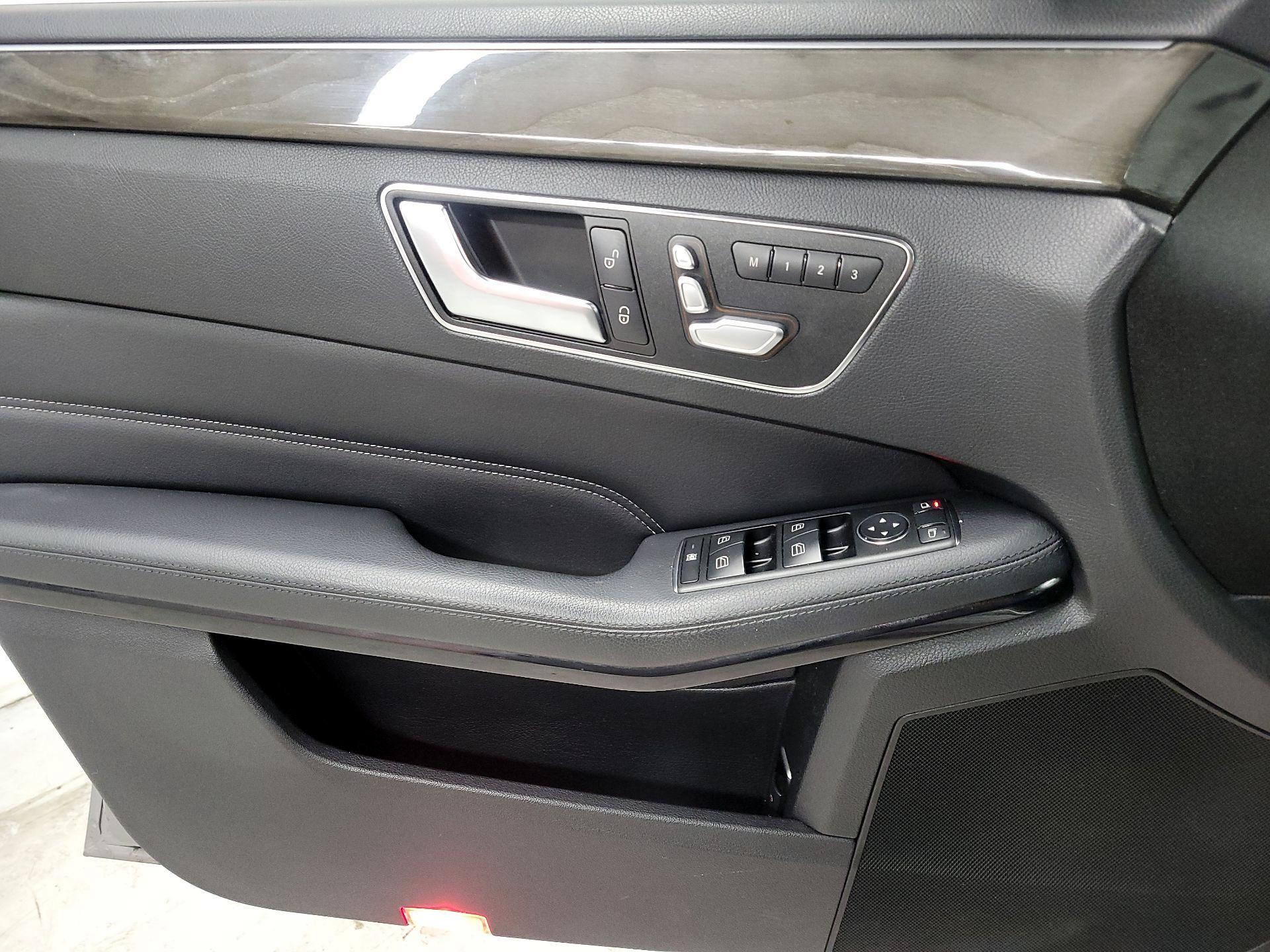 Thumbnail: 2014 Mercedes-Benz E-Class - 12