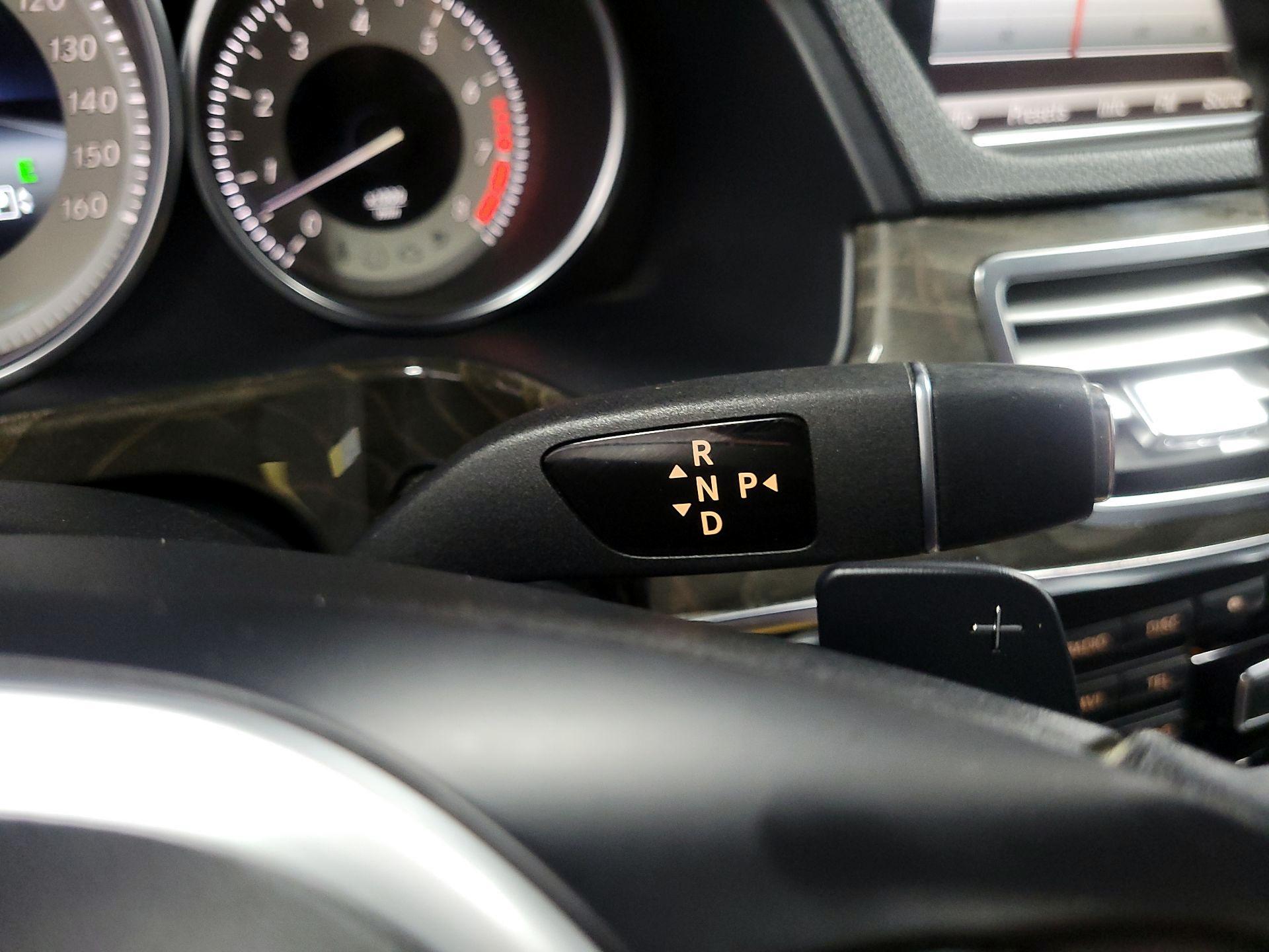 Thumbnail: 2014 Mercedes-Benz E-Class - 17