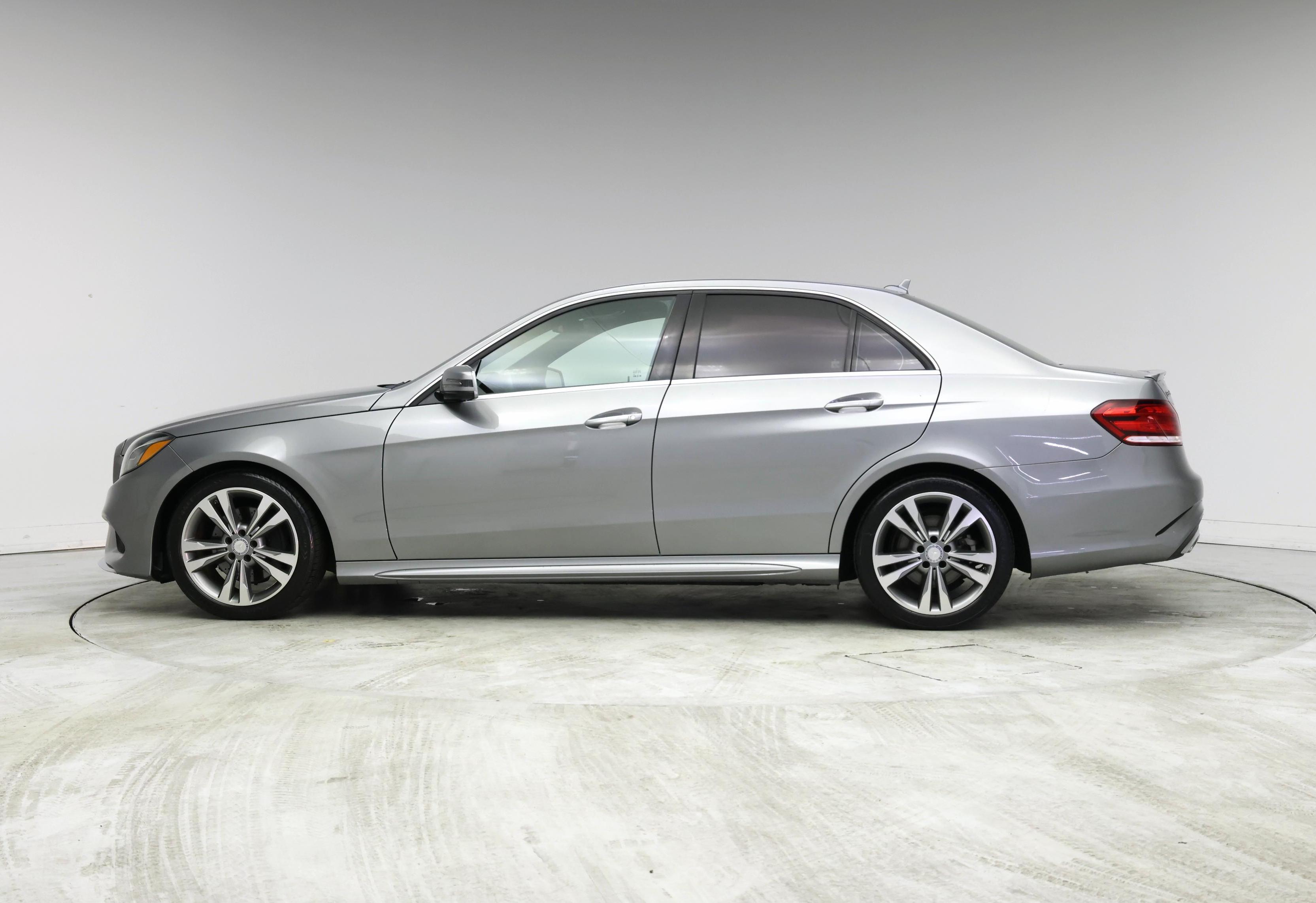 Thumbnail: 2014 Mercedes-Benz E-Class - 3