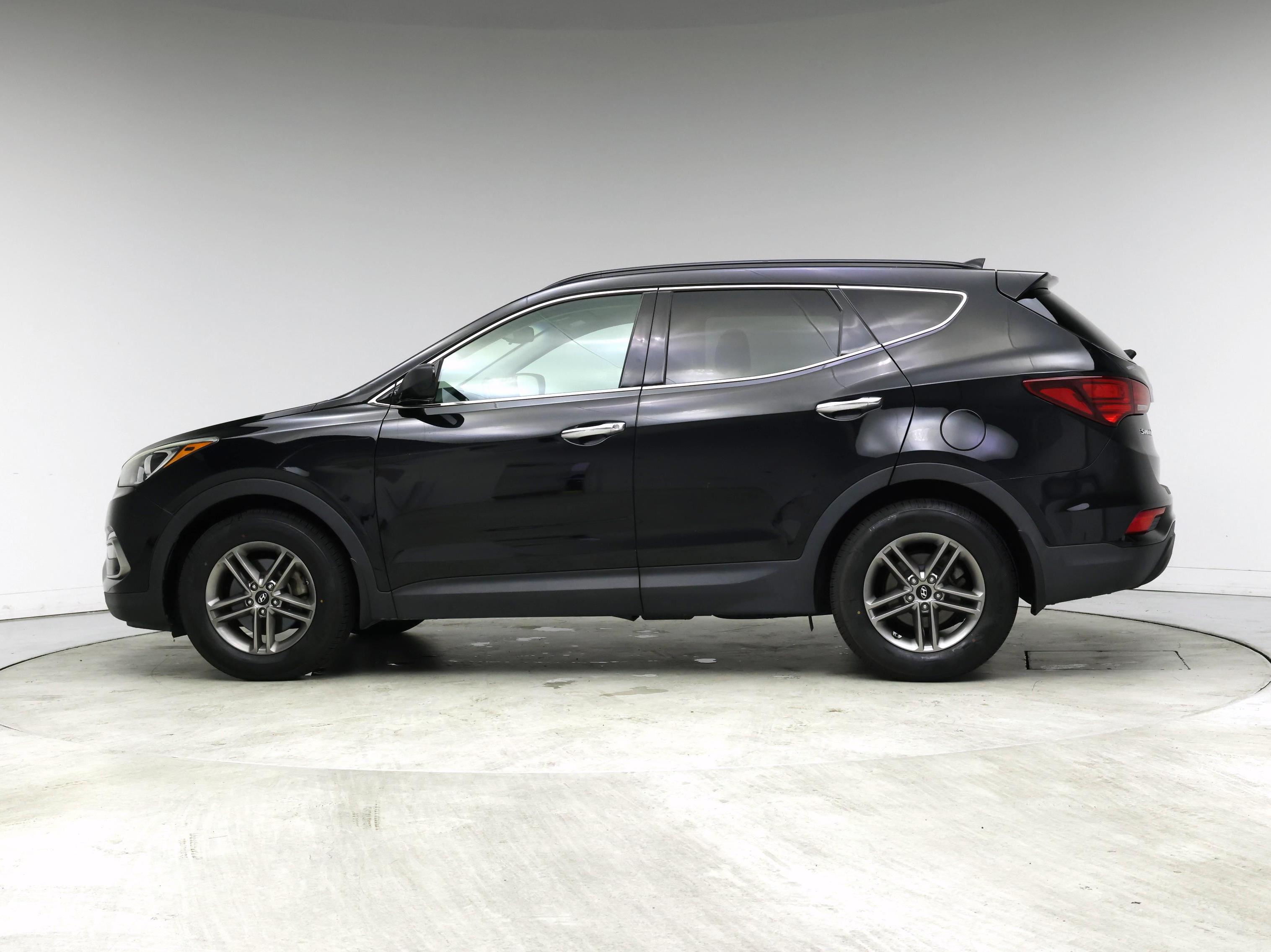 Thumbnail: 2017 Hyundai Santa Fe - 3