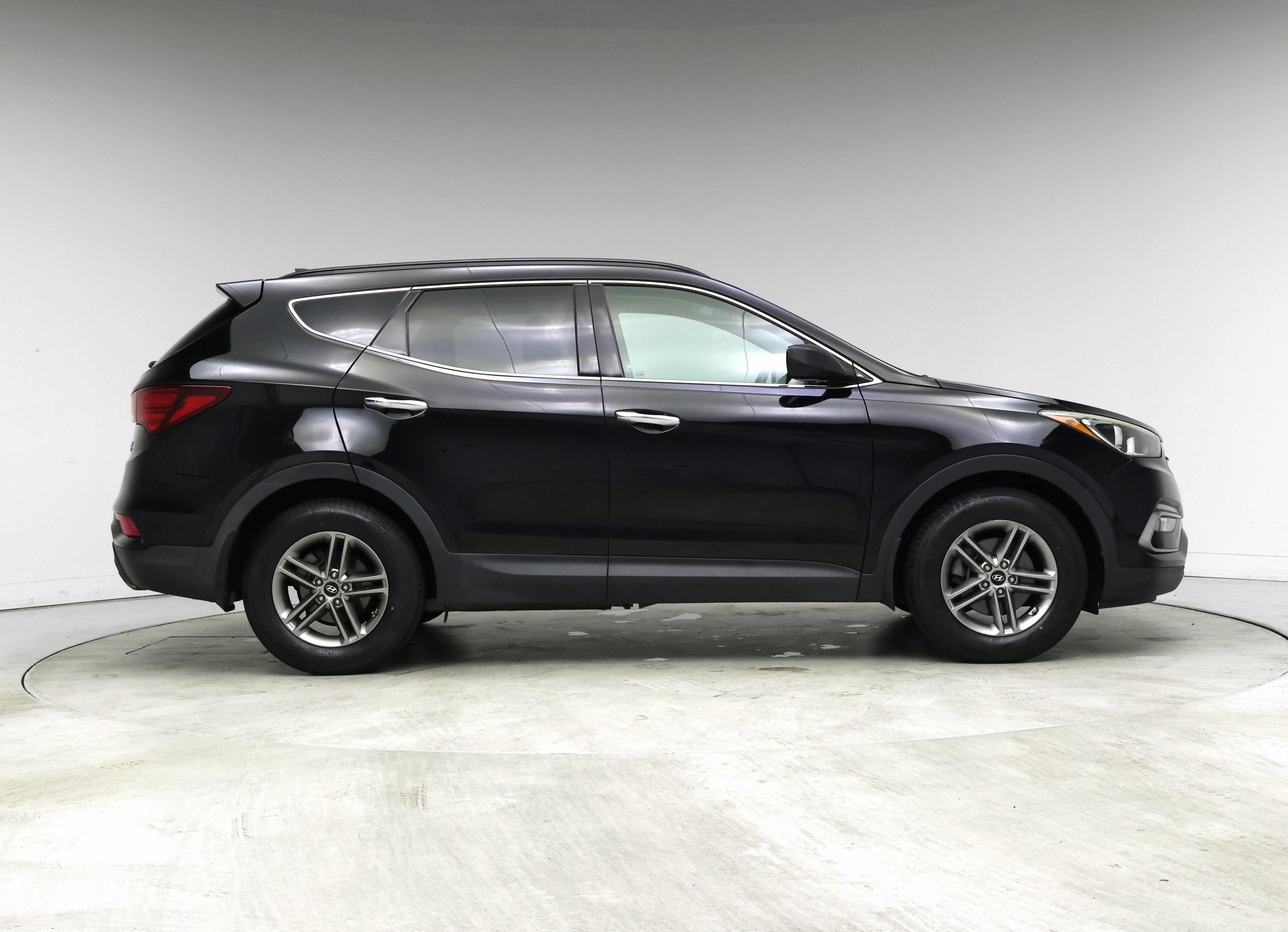 Thumbnail: 2017 Hyundai Santa Fe - 7