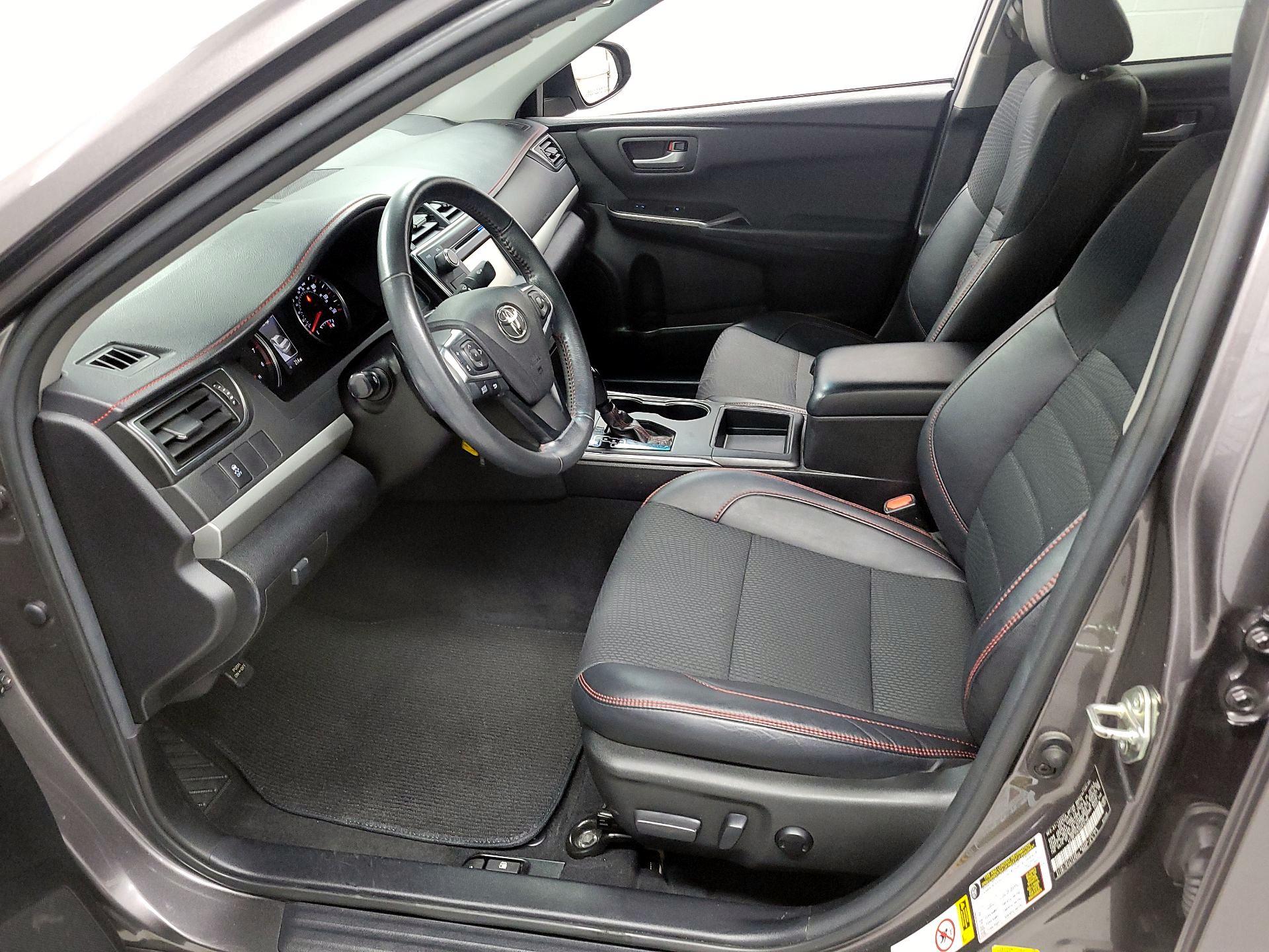 Thumbnail: 2016 Toyota Camry - 11