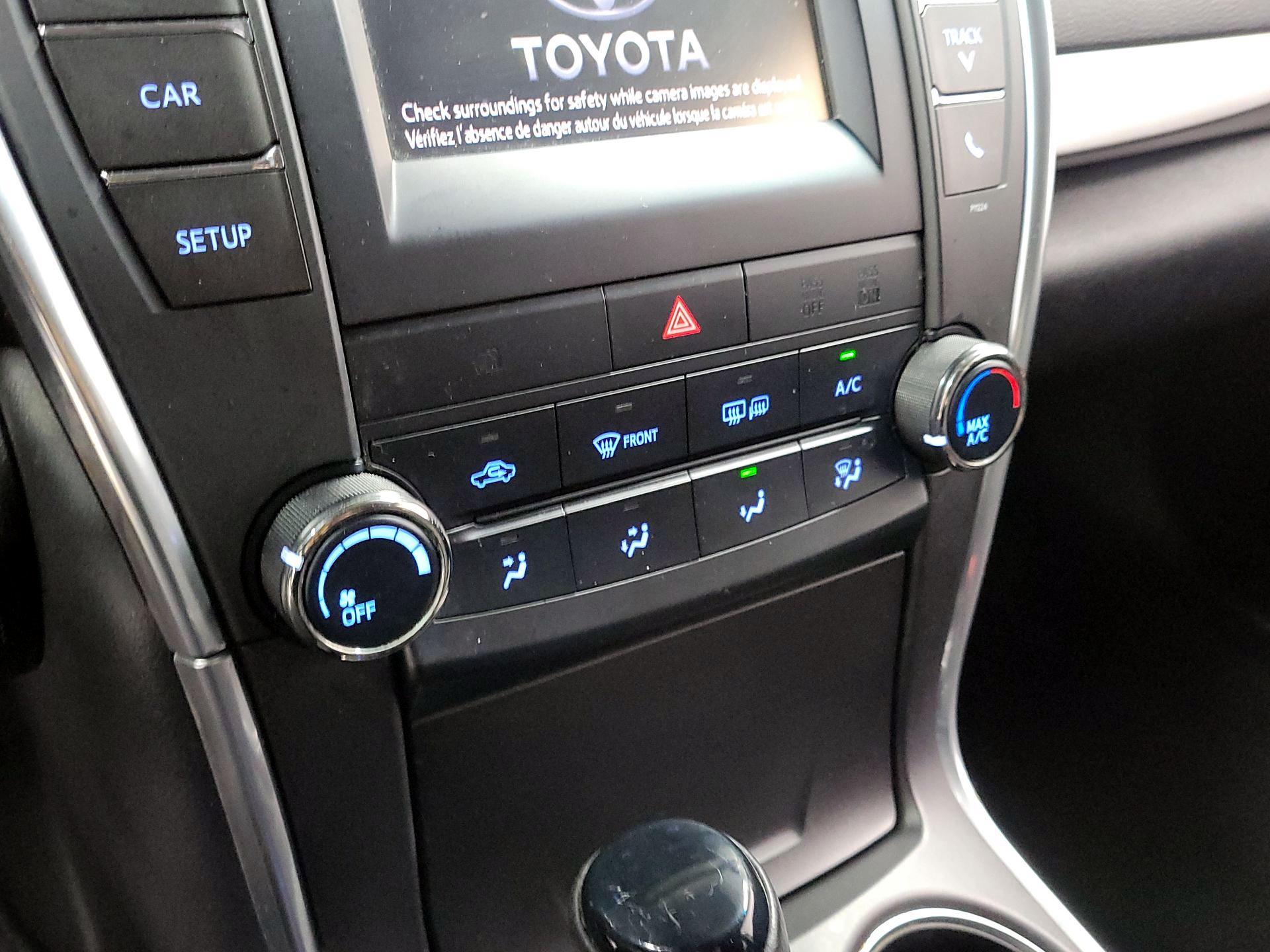 Thumbnail: 2016 Toyota Camry - 16