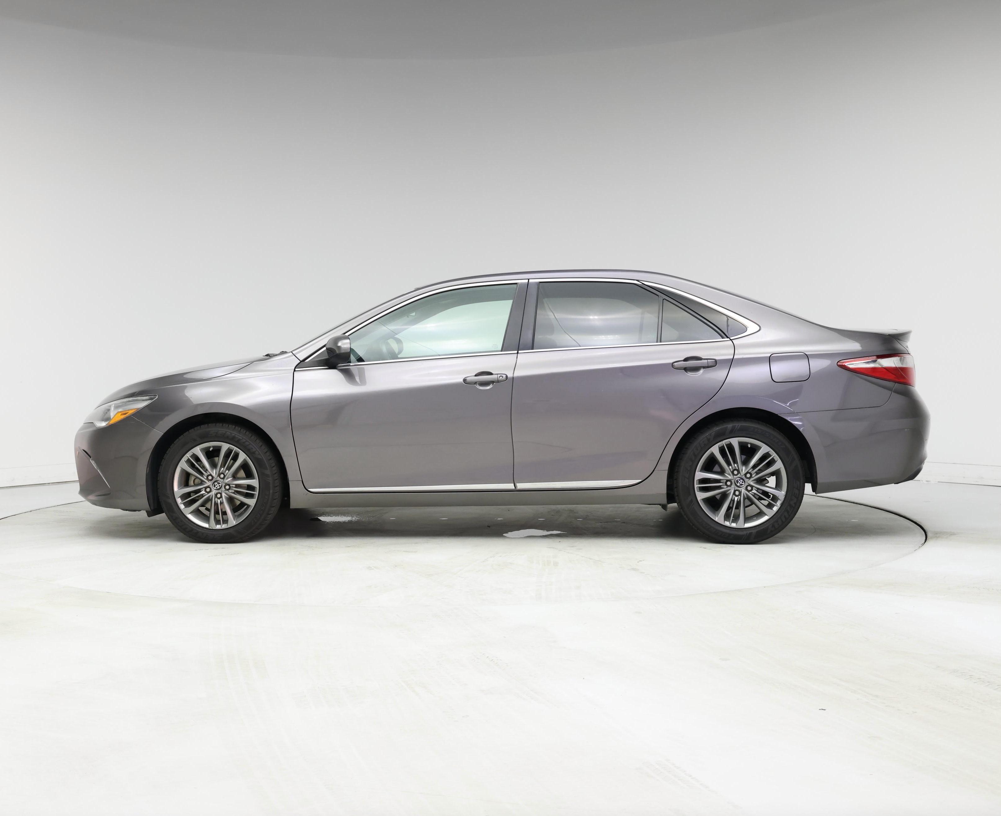 Thumbnail: 2016 Toyota Camry - 3