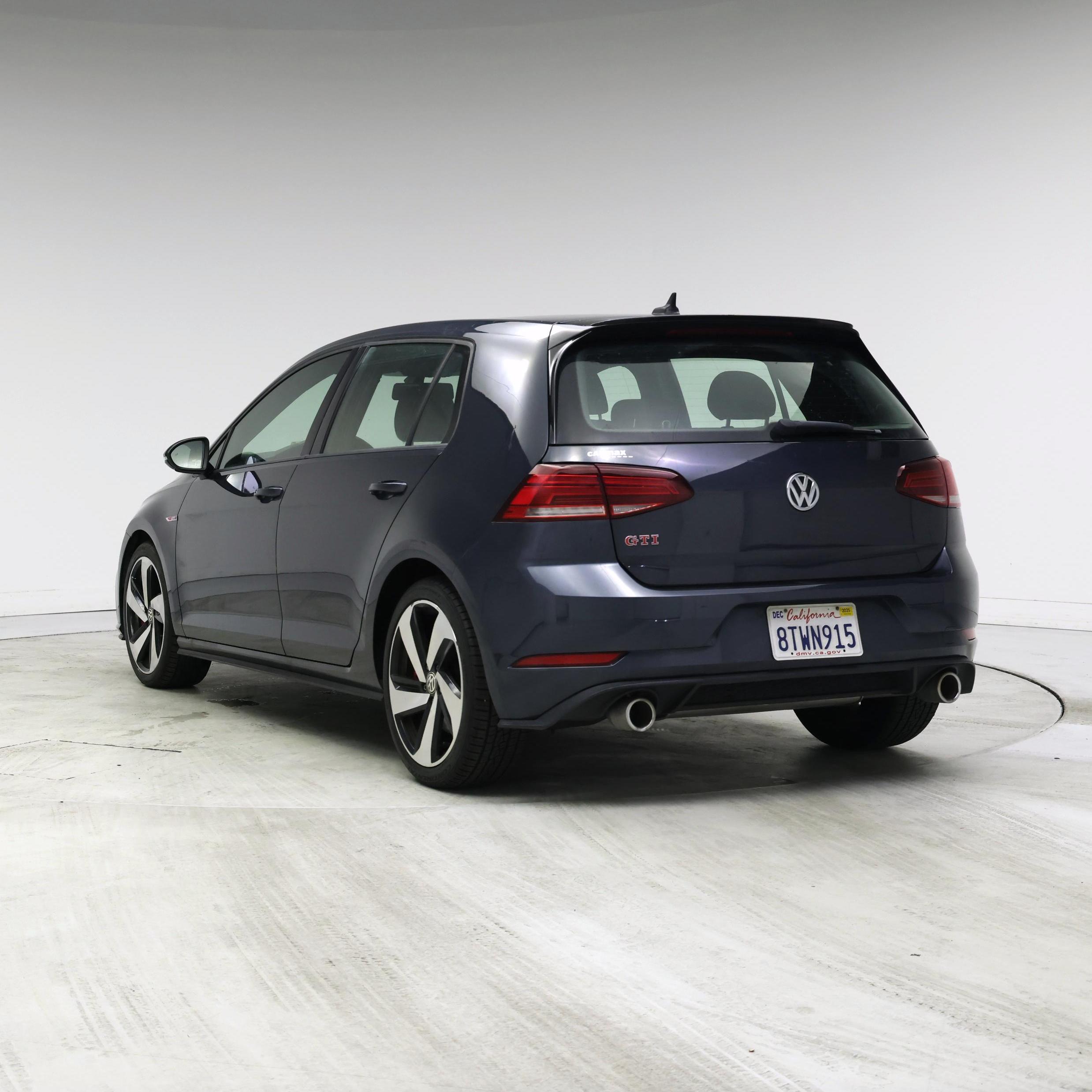 Thumbnail: 2021 Volkswagen Golf - 2
