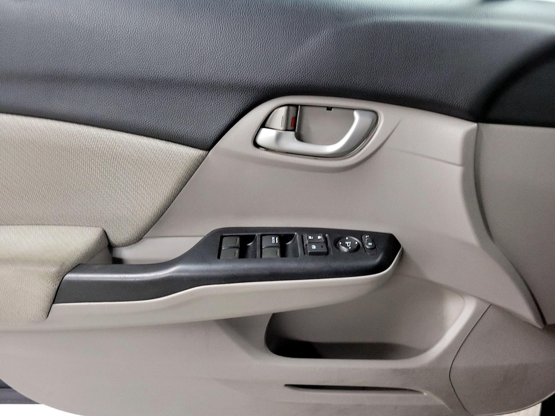 Thumbnail: 2013 Honda Civic - 12