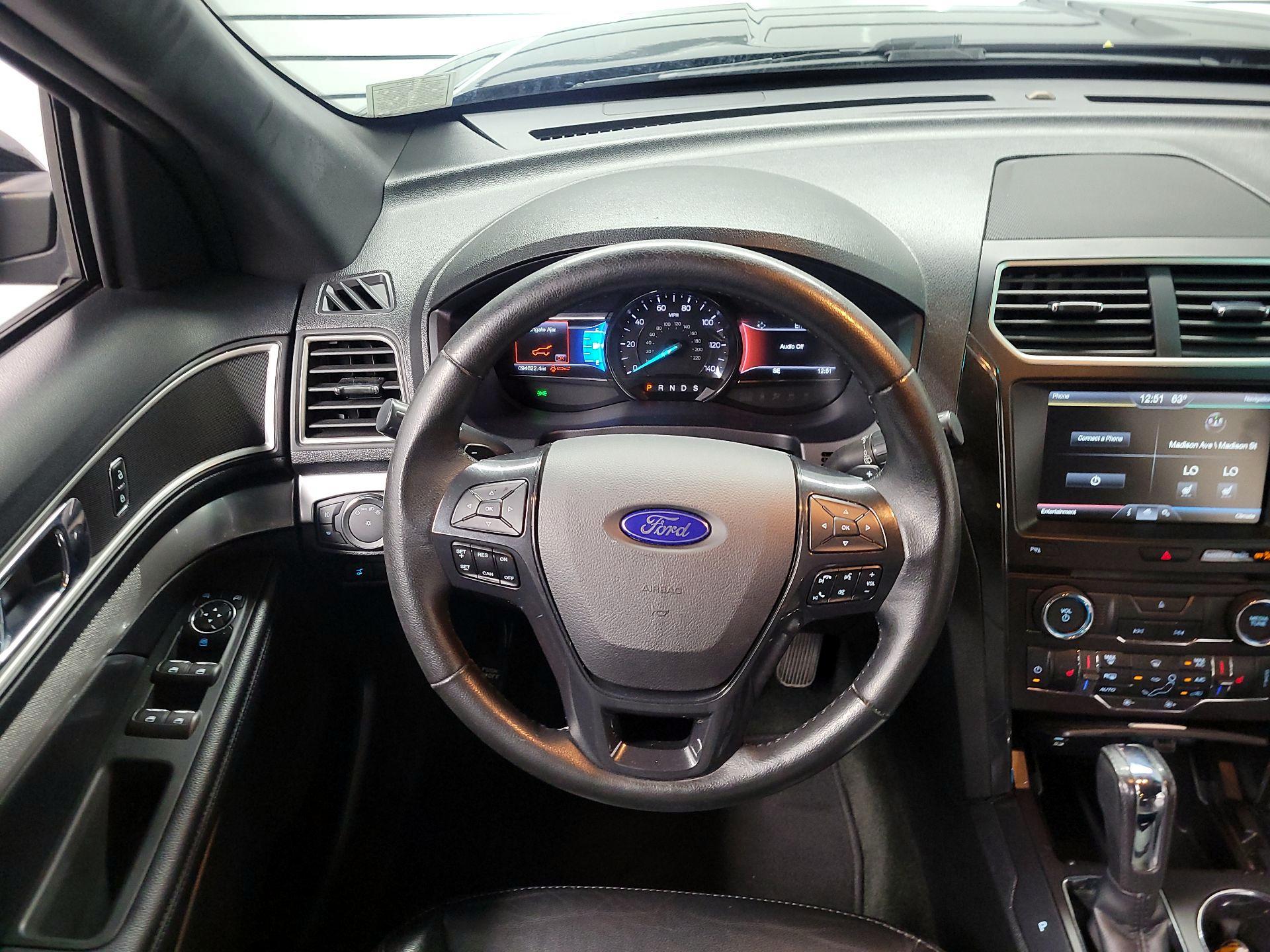 Thumbnail: 2016 Ford Explorer - 10