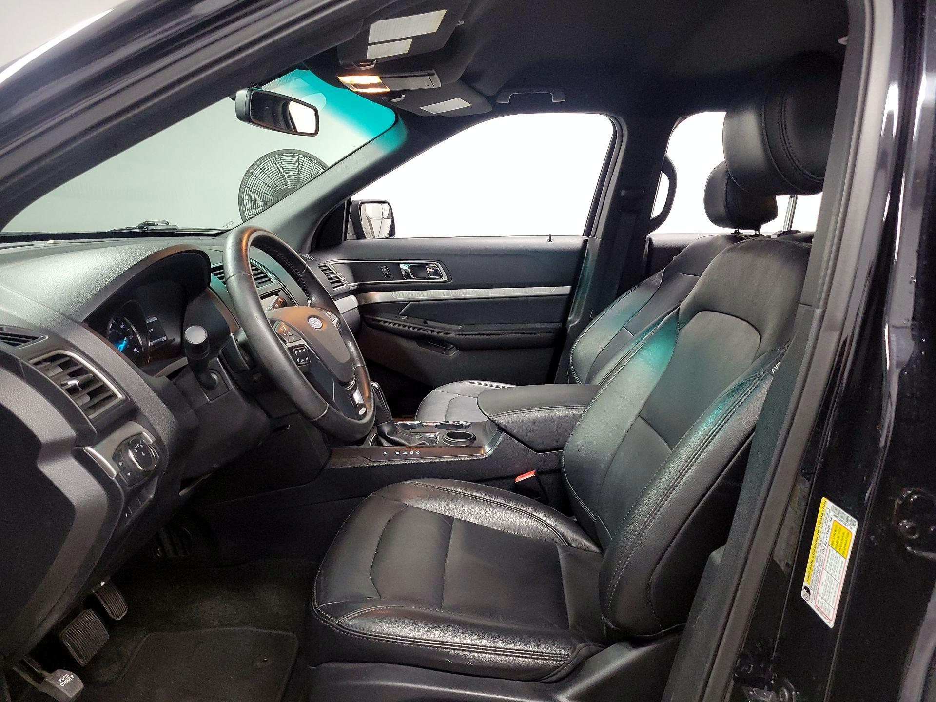 Thumbnail: 2016 Ford Explorer - 11