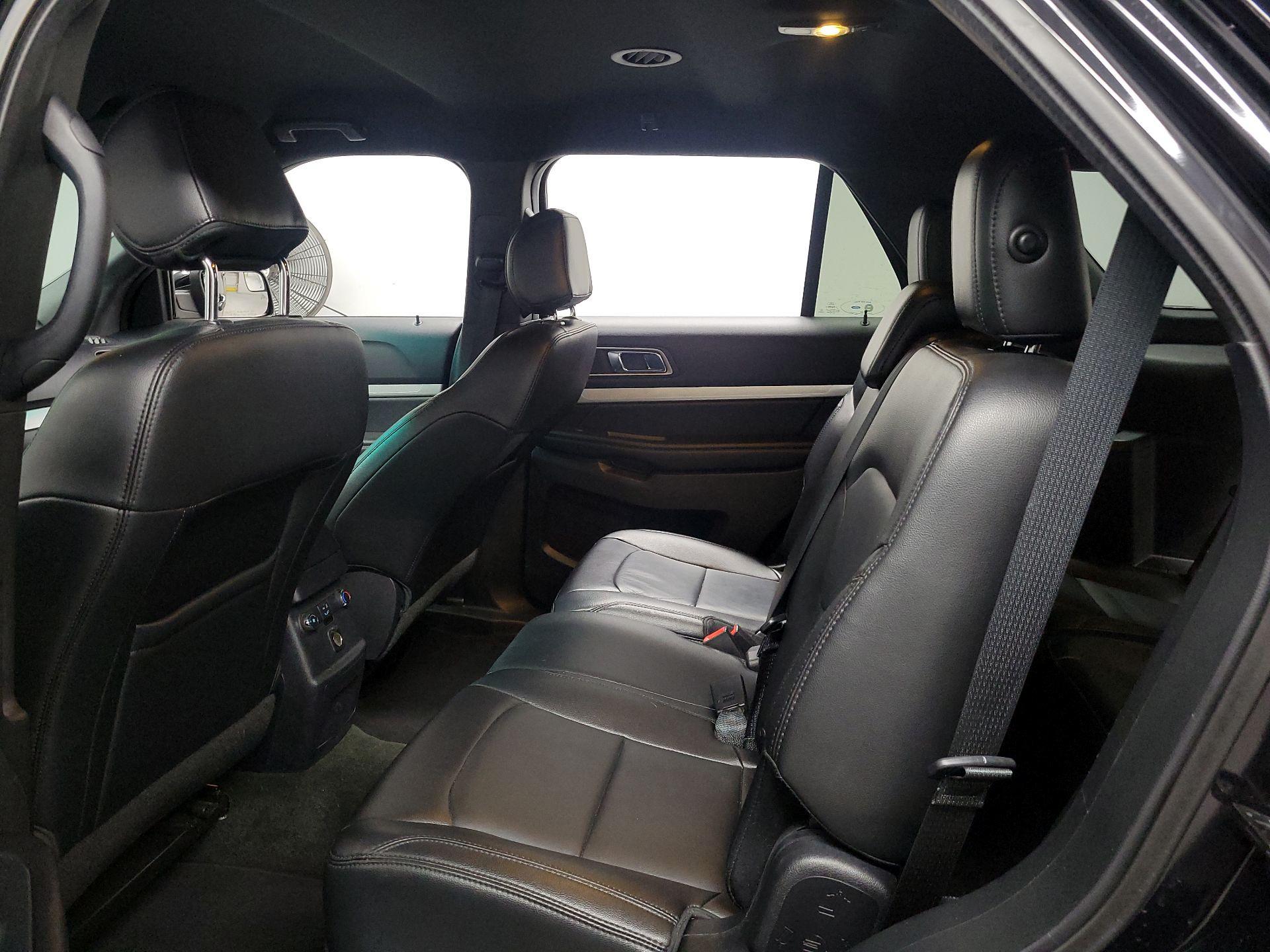 Thumbnail: 2016 Ford Explorer - 17