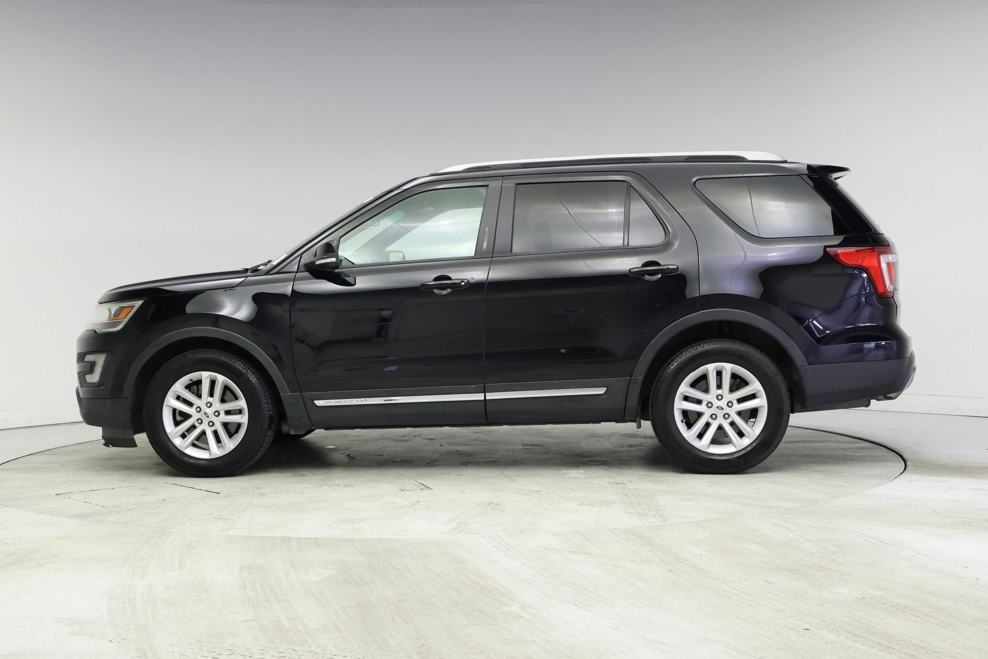 Thumbnail: 2016 Ford Explorer - 3