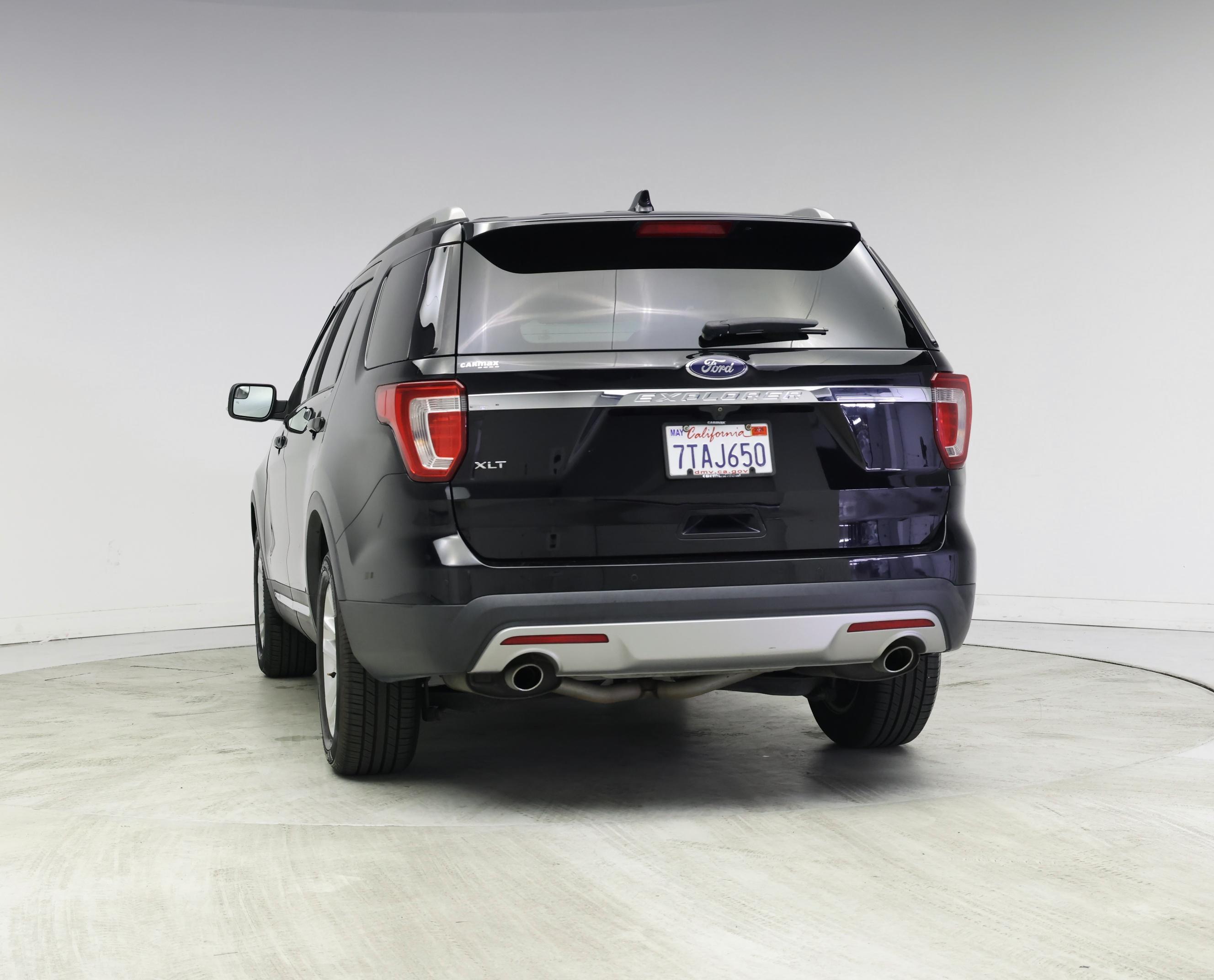 Thumbnail: 2016 Ford Explorer - 6