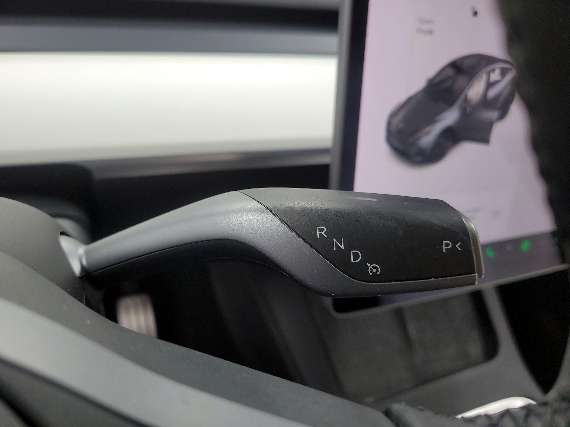 Thumbnail: 2022 Tesla Model Y - 17