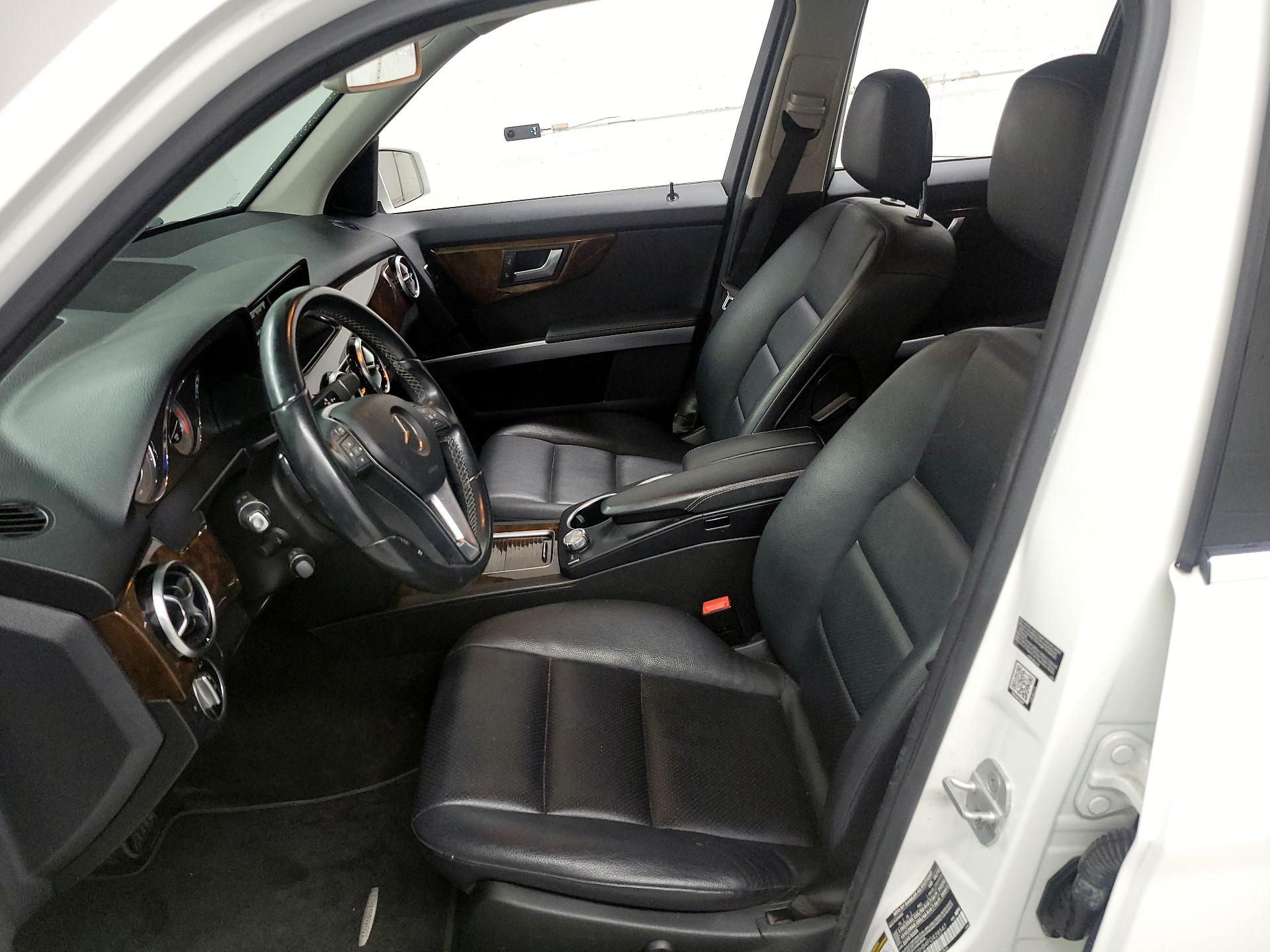 Thumbnail: 2015 Mercedes-Benz GLK - 11