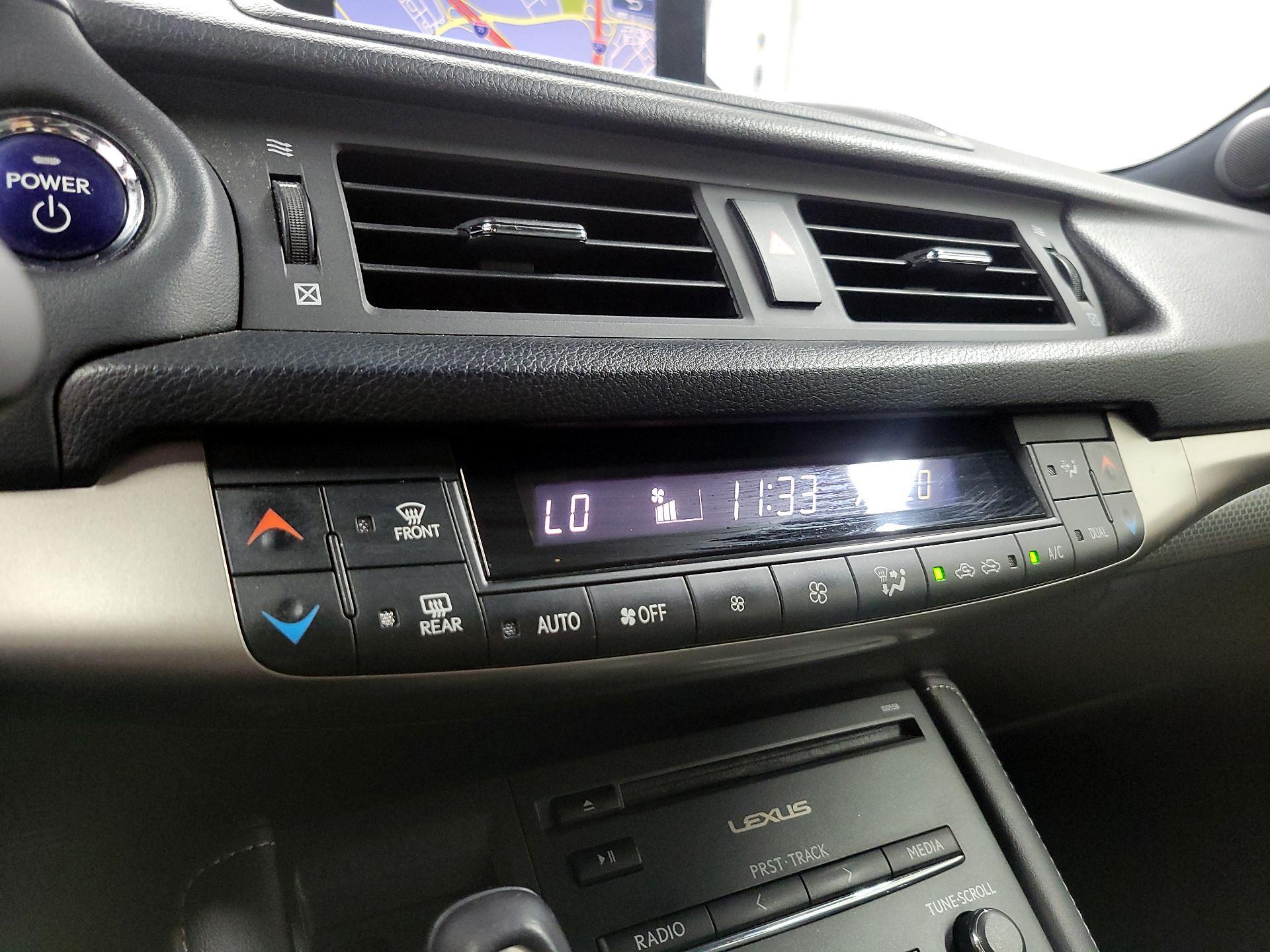 Thumbnail: 2015 Lexus CT - 16