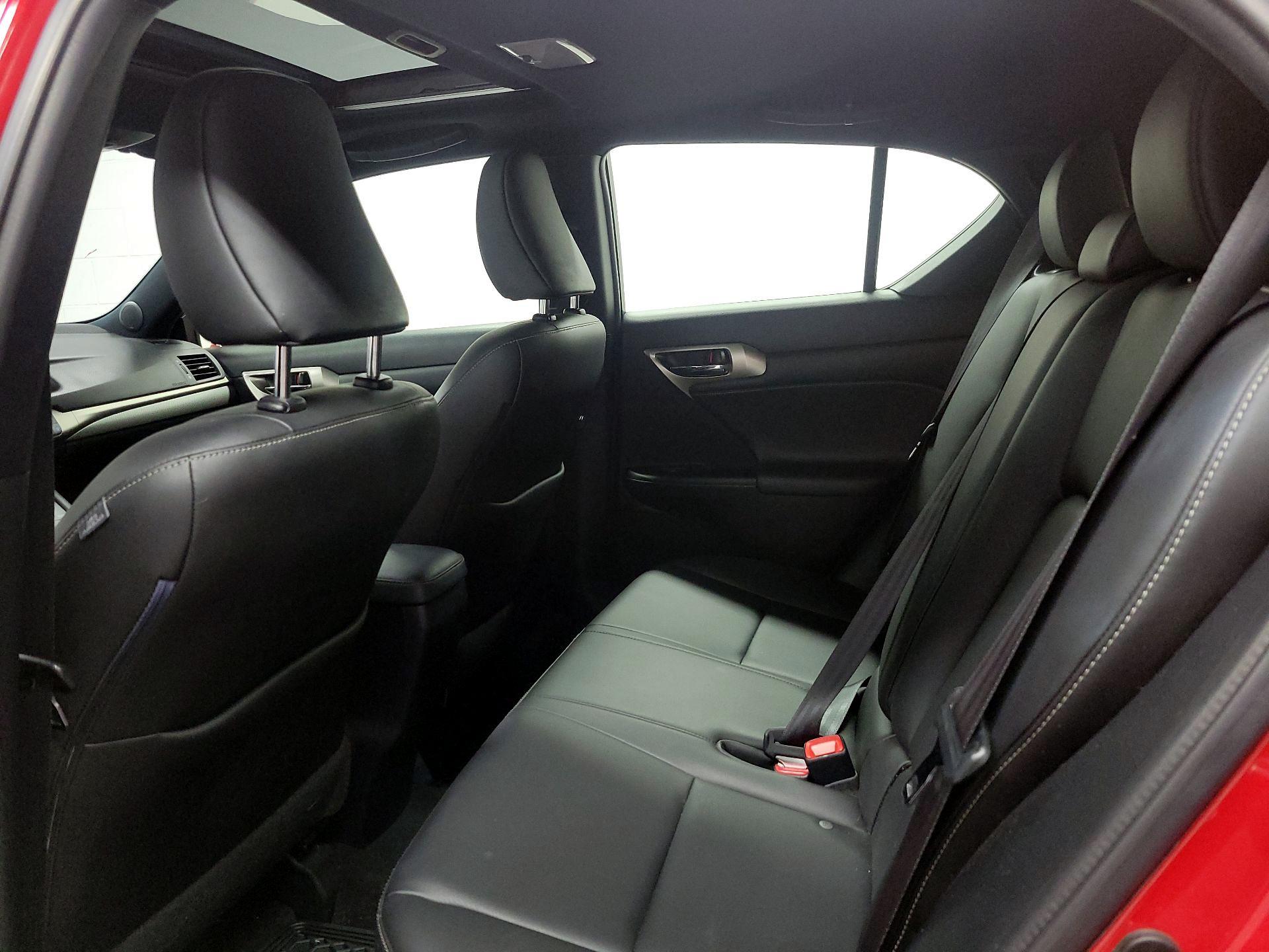 Thumbnail: 2015 Lexus CT - 19