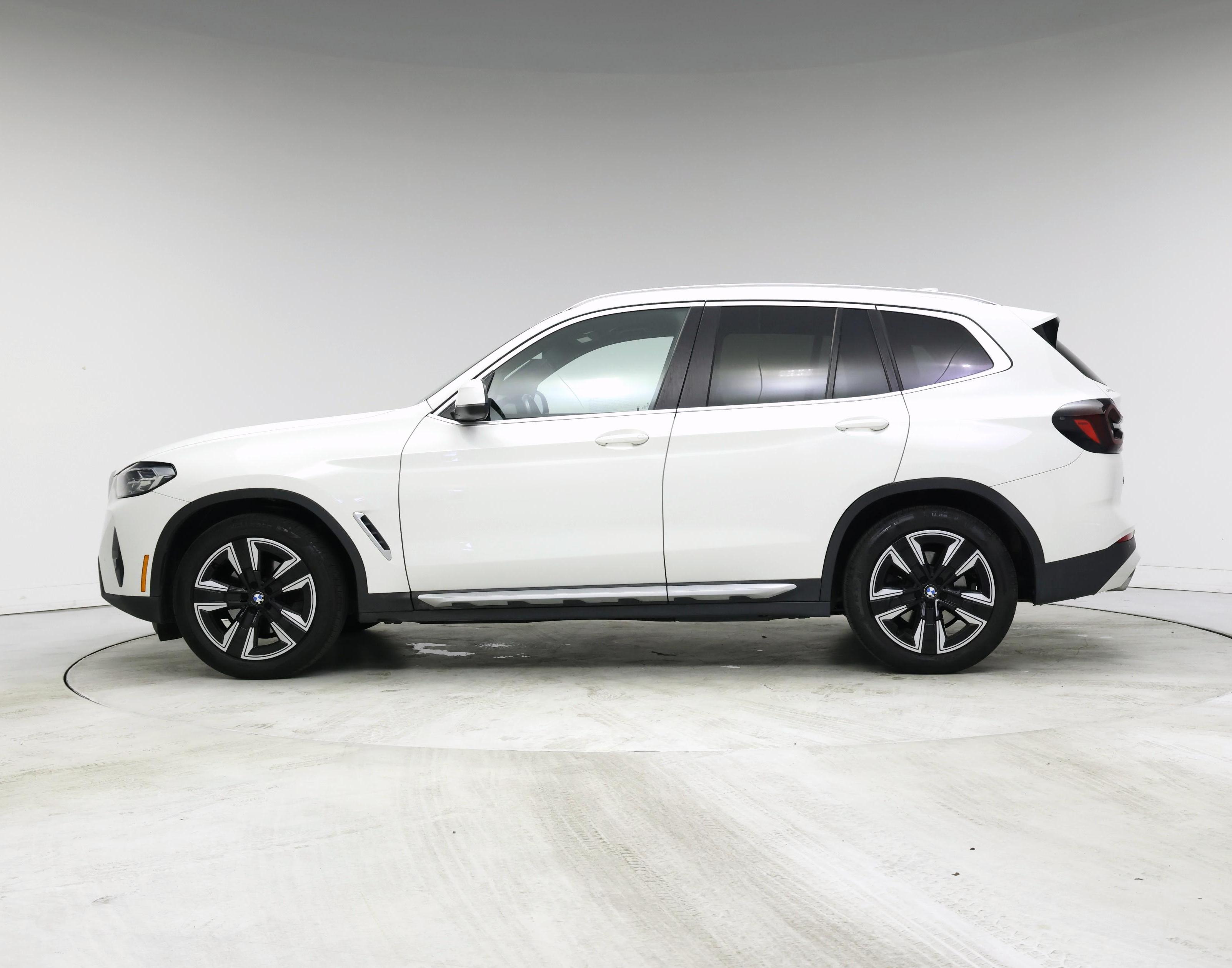 Thumbnail: 2022 BMW X3 - 3