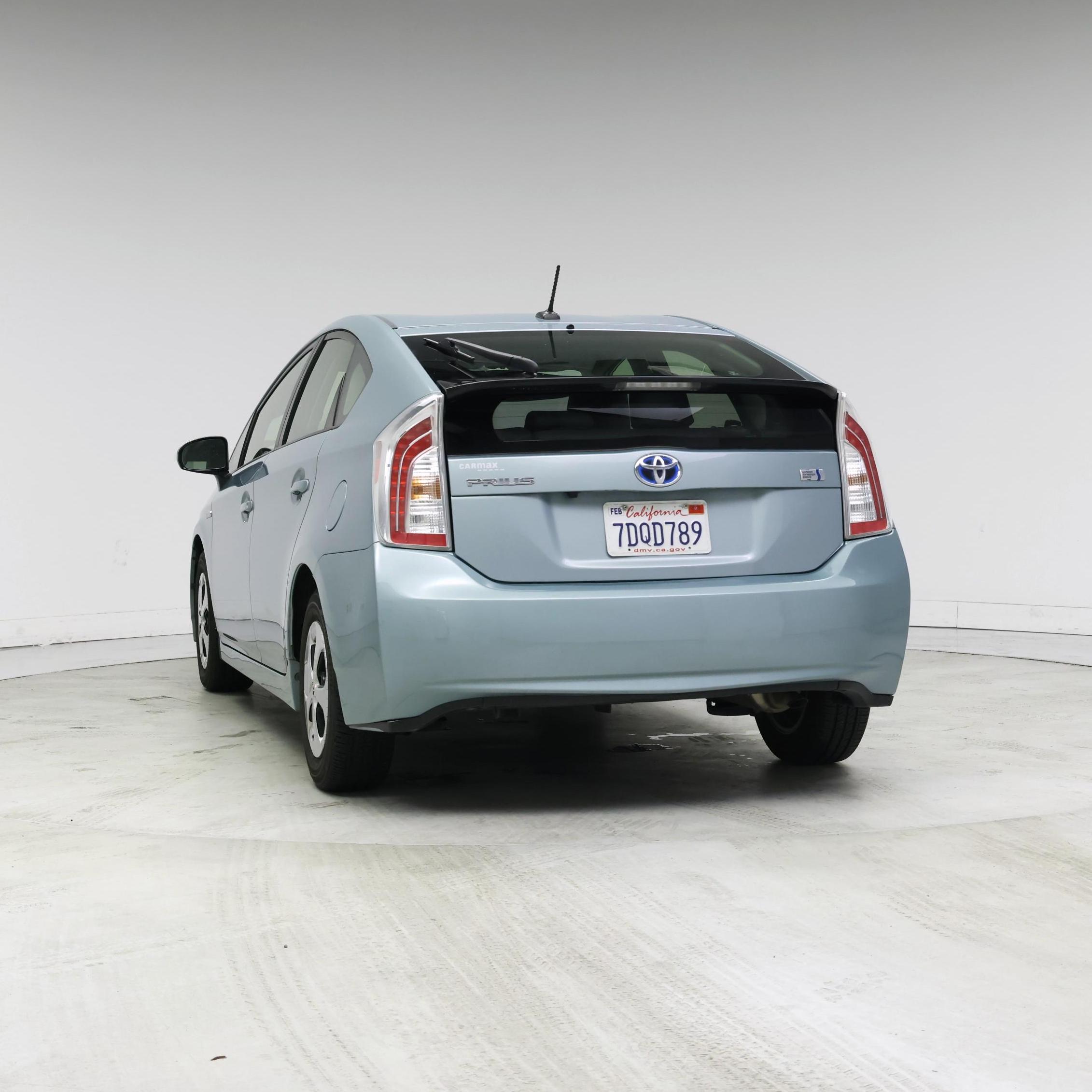 Thumbnail: 2014 Toyota Prius - 6