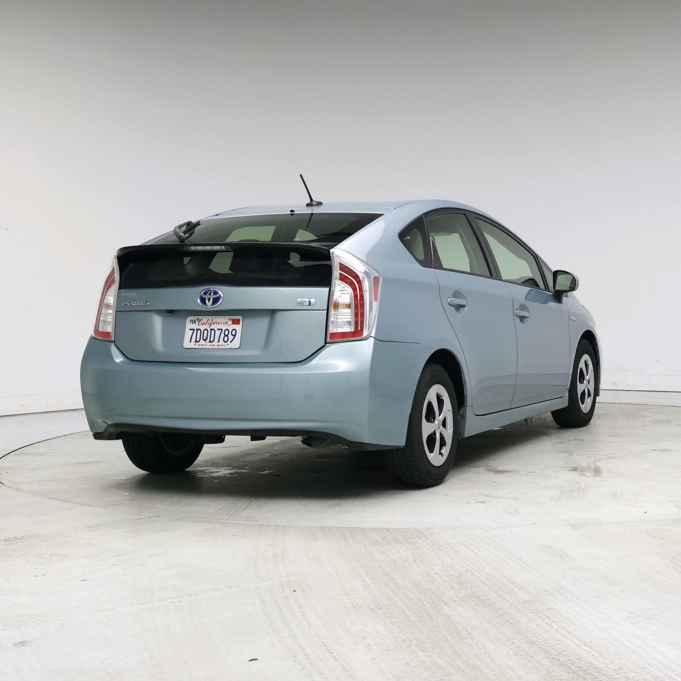Thumbnail: 2014 Toyota Prius - 8